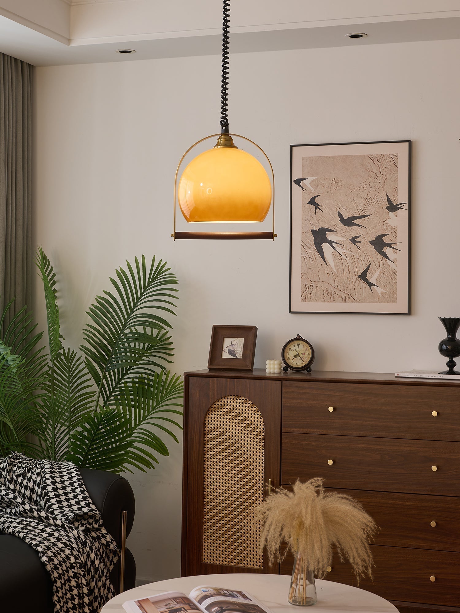 Halcyon Arch Pendant Light - Blowlighting