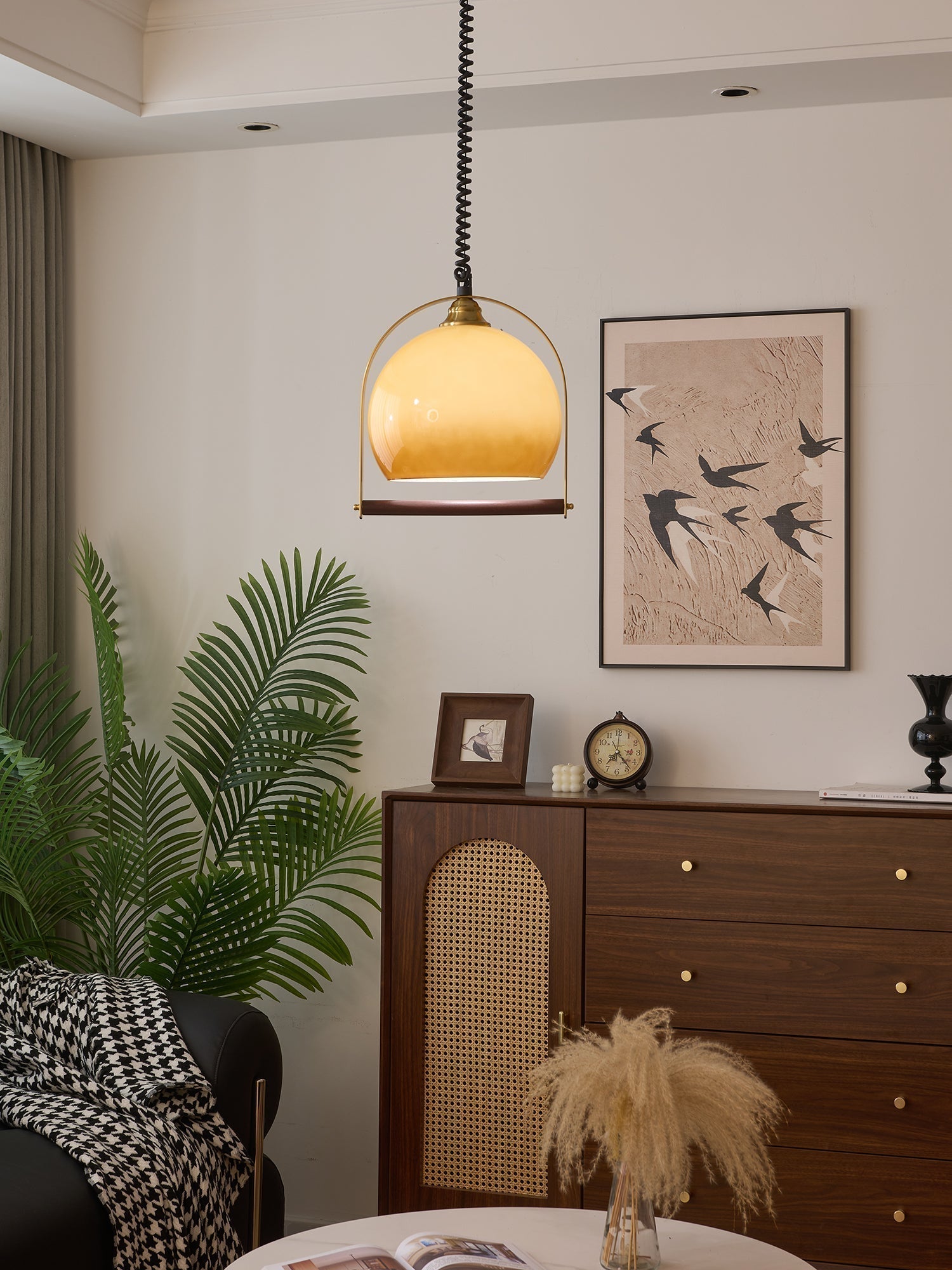 Halcyon Arch Pendant Light - Blowlighting