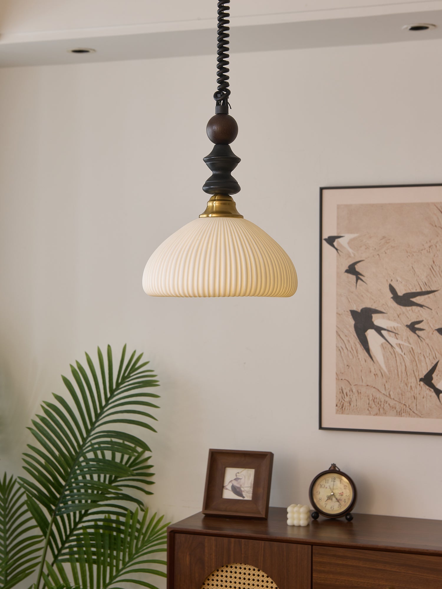 Halcyon Arch Pendant Light - Blowlighting