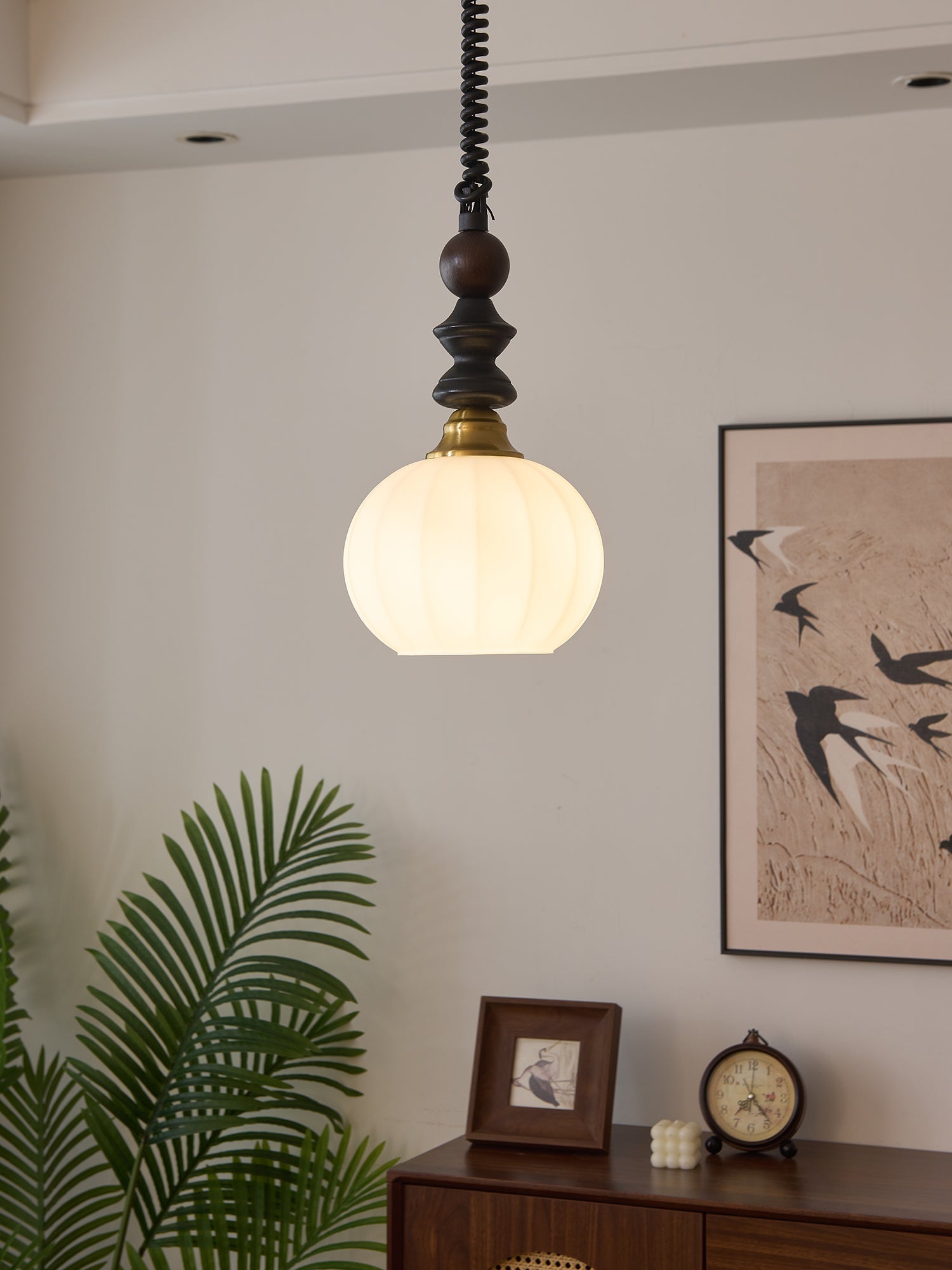 Halcyon Arch Pendant Light - Blowlighting