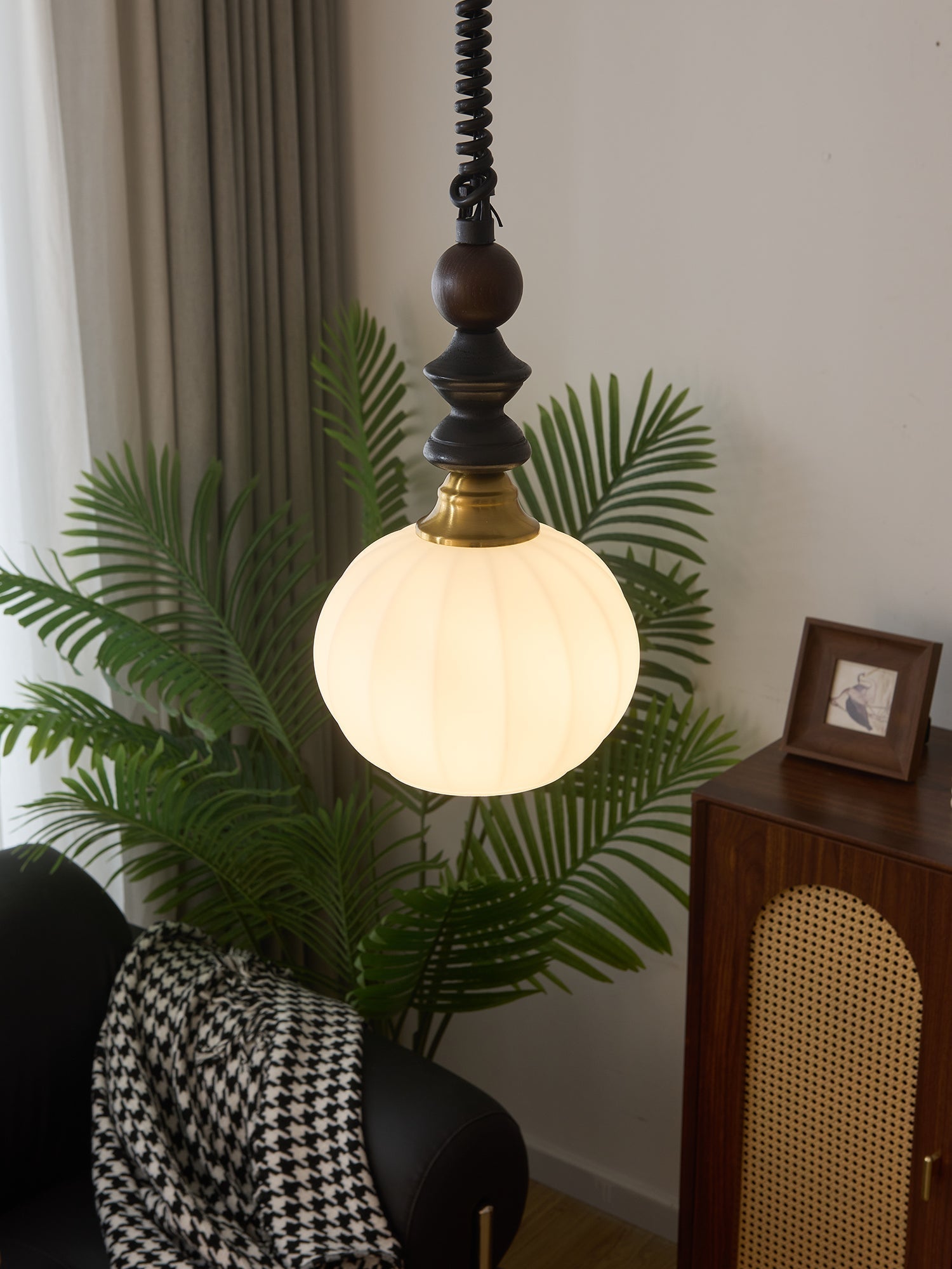 Halcyon Arch Pendant Light - Blowlighting