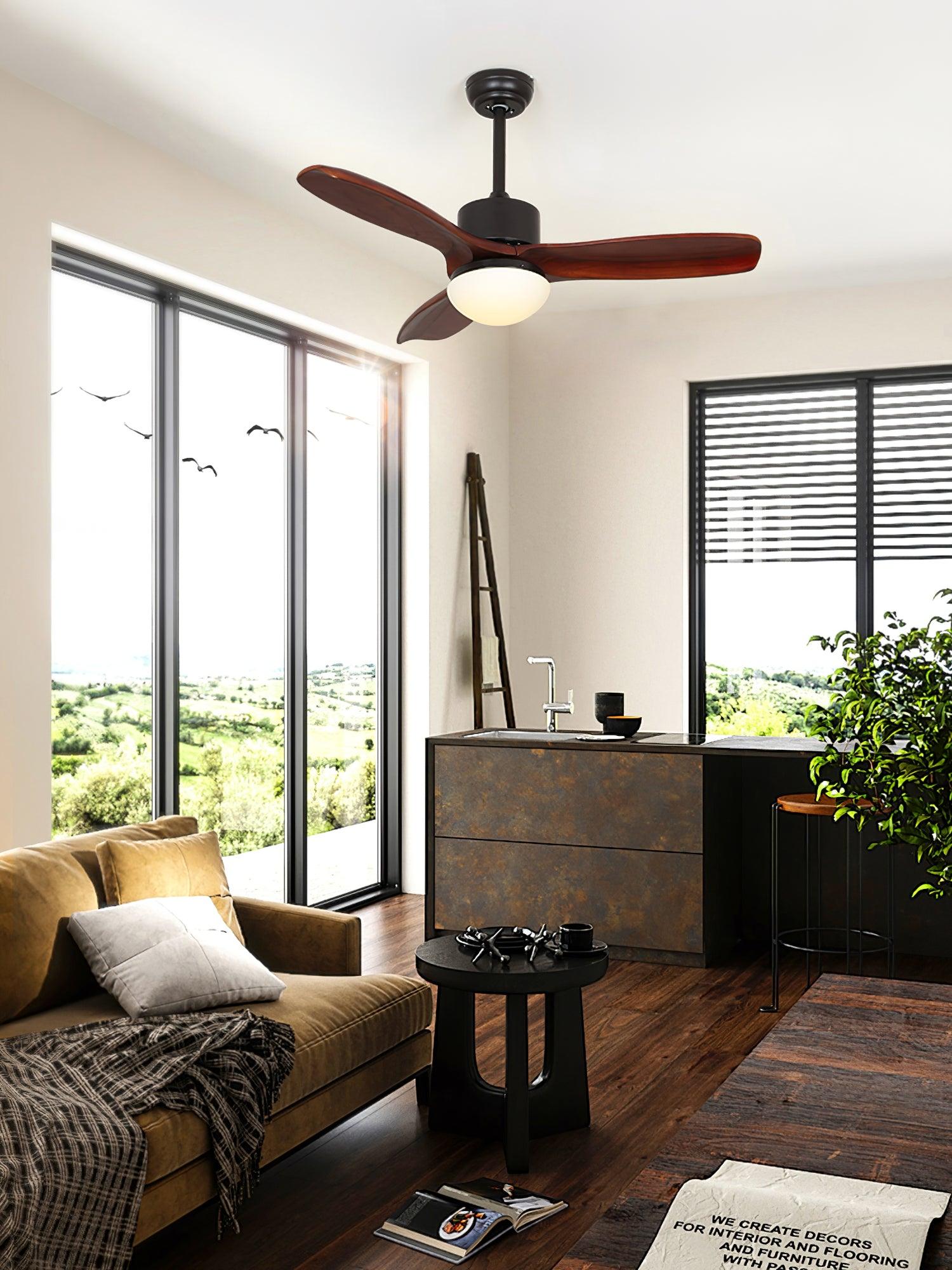 Vista dell'installazione del ventilatore da soffitto con luce Brivel su un soffitto solido.