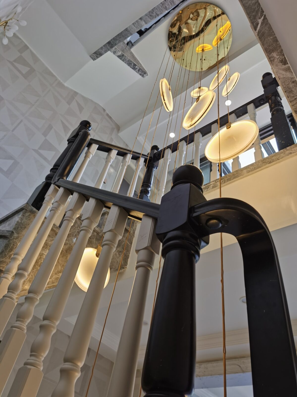 Codoros Alabaster Pendant Light - Neutralighting