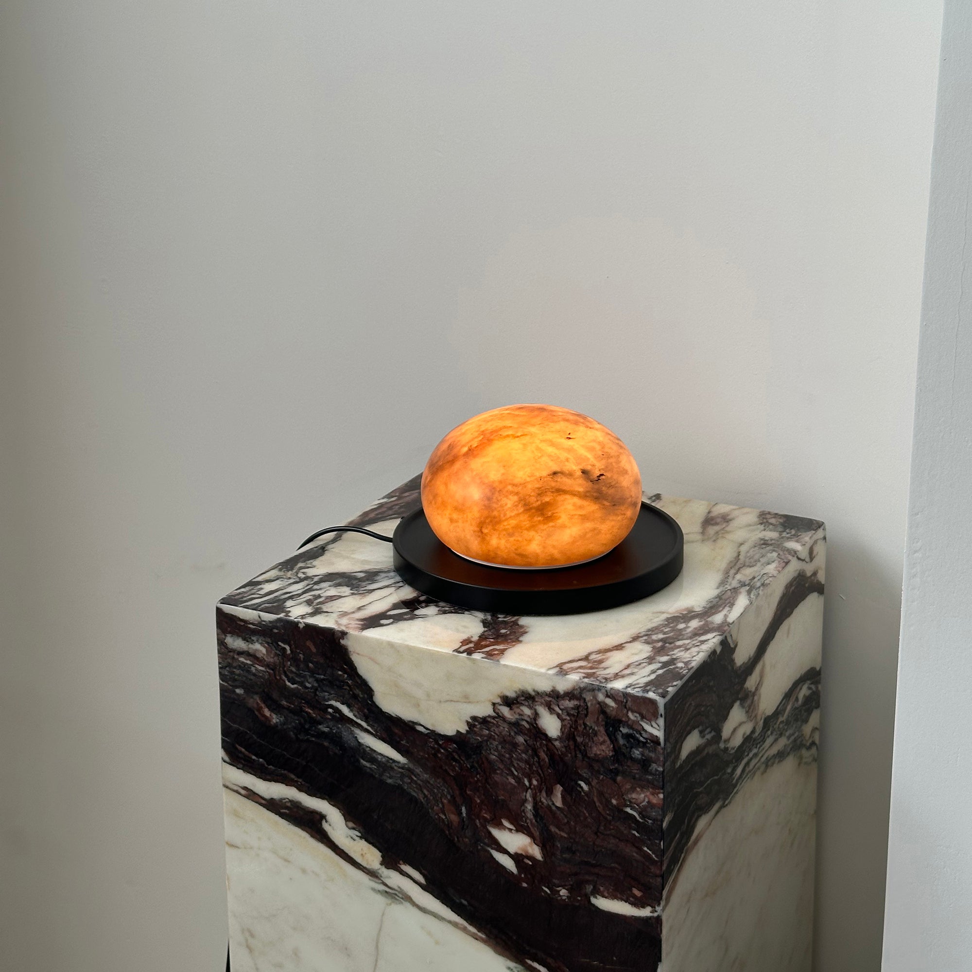 Bolita Alabaster Table Lamp - Lamp Copper