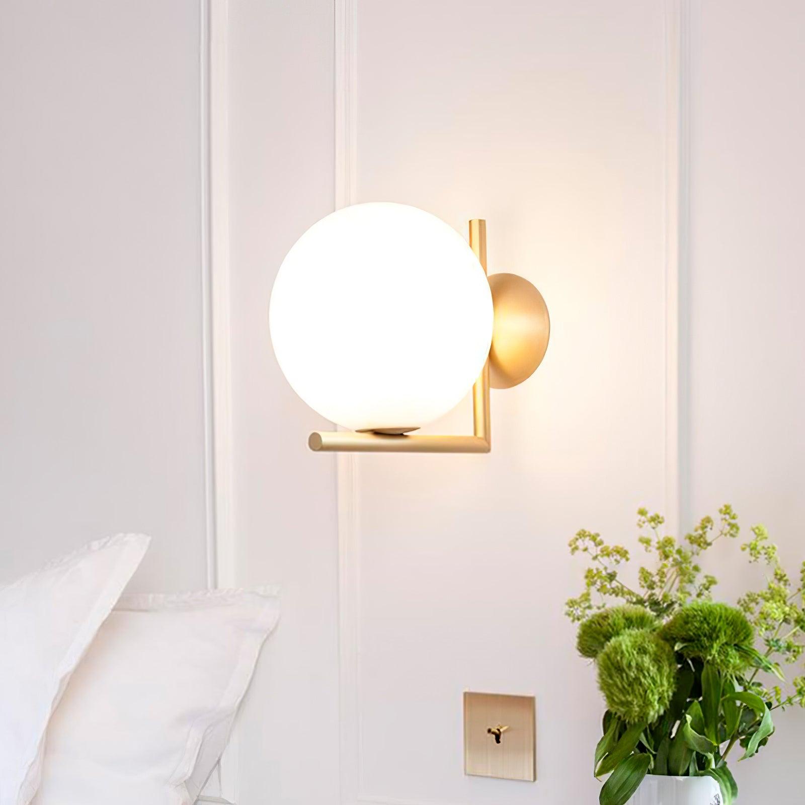 Blown Glass Opal Glass Wall Lamp - Blowlighting