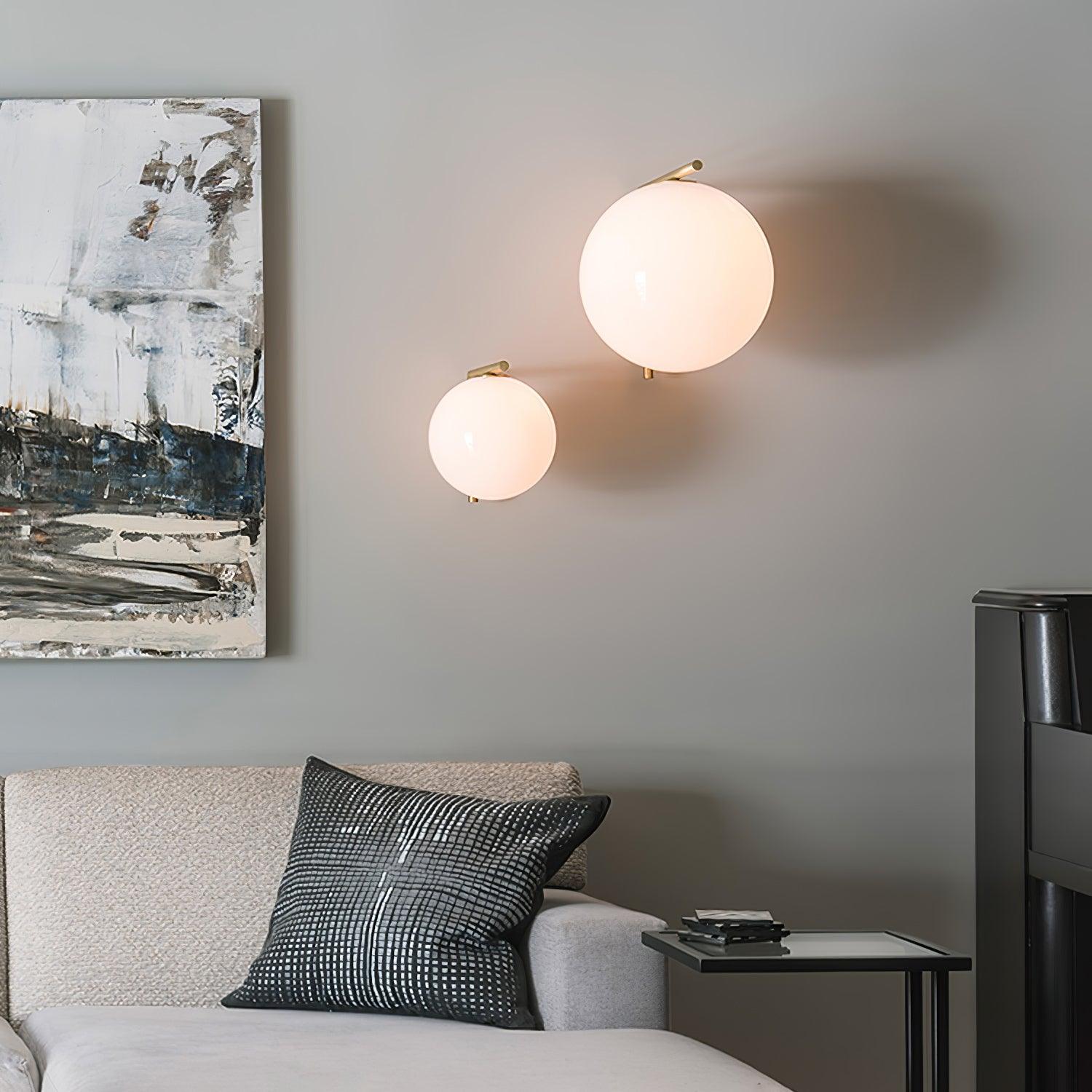 Blown Glass Opal Glass Wall Lamp - Blowlighting