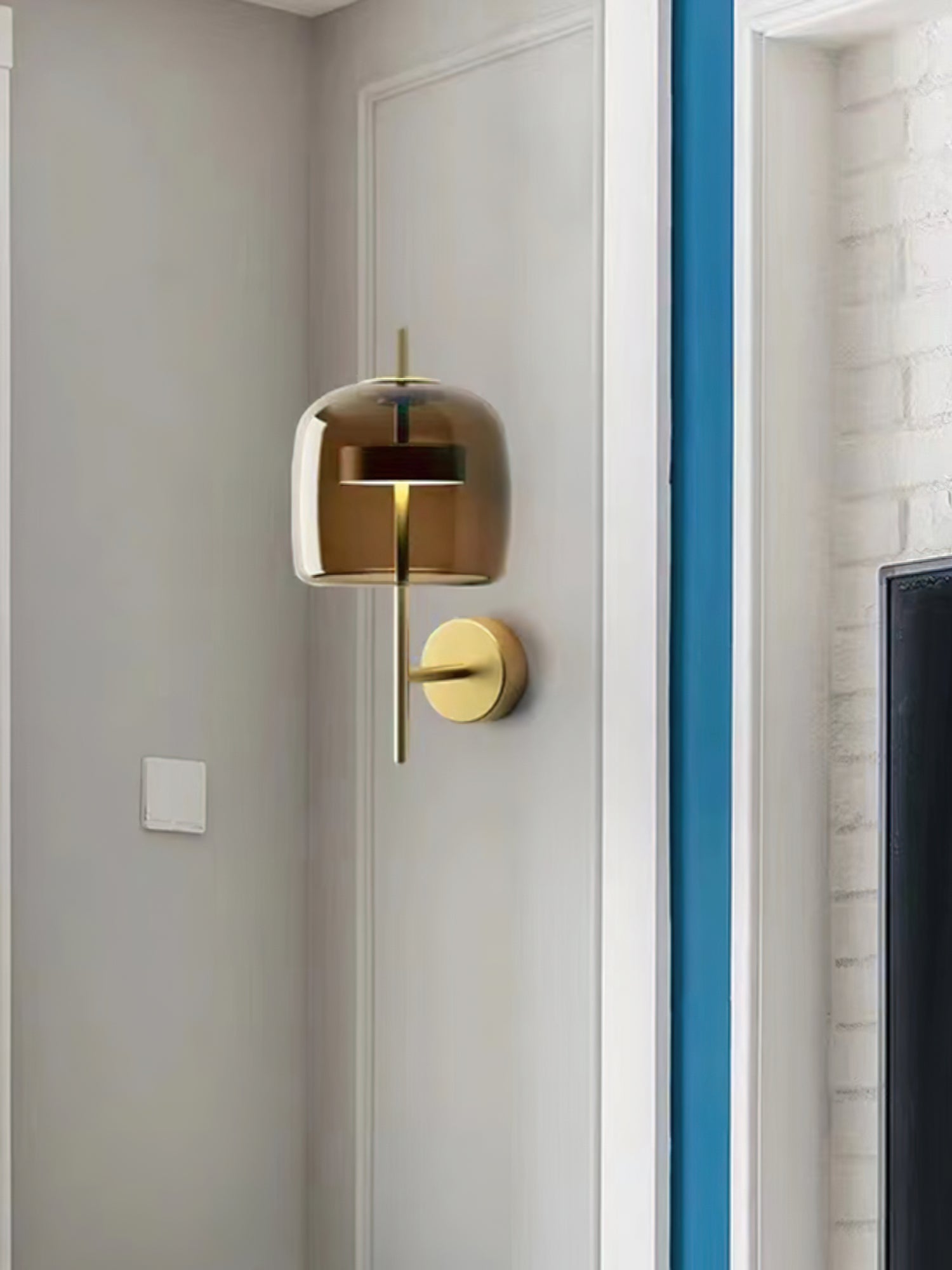 Hourglass Wall Sconce - Blowlighting