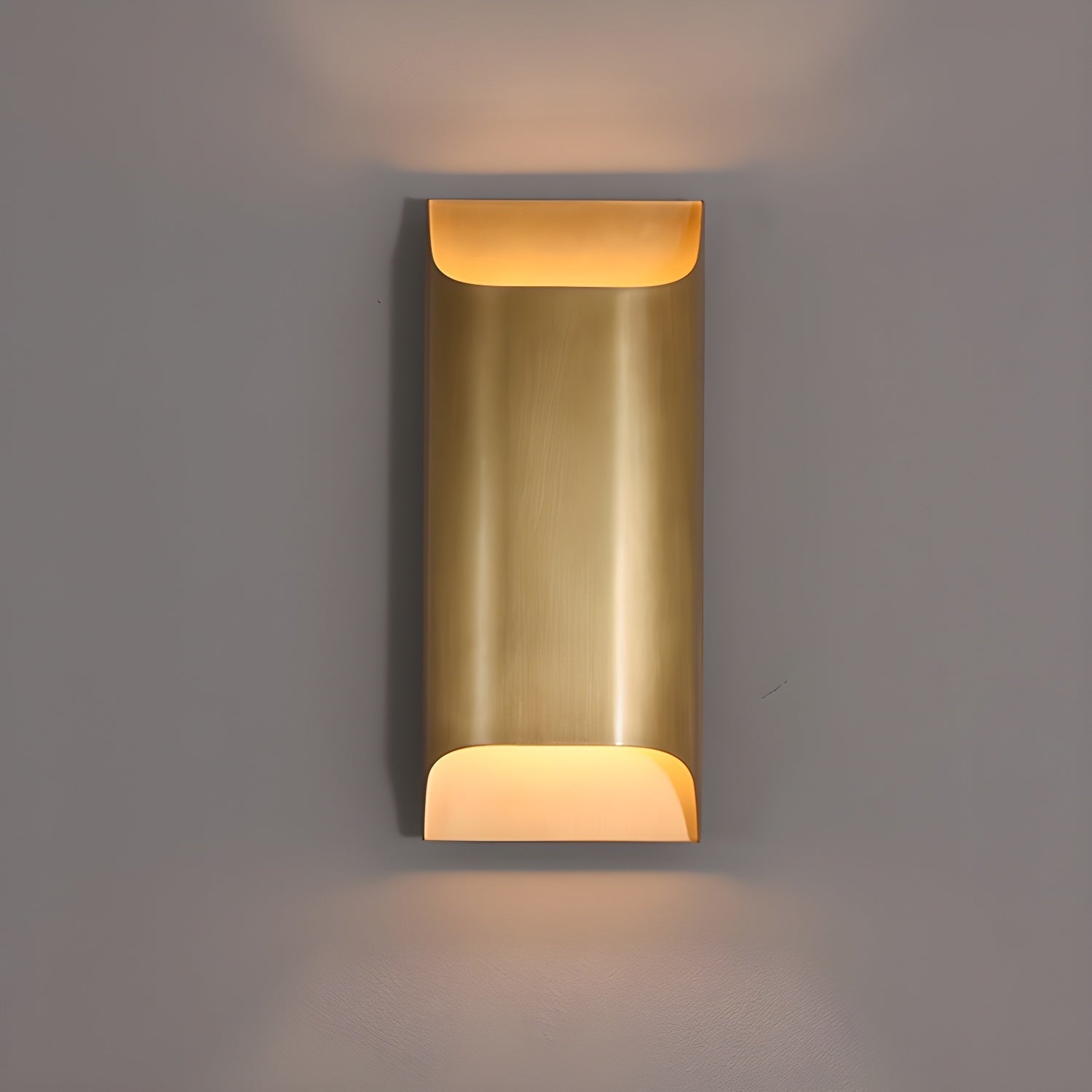 Leclerc Brass Wall Lamp - Blowlighting