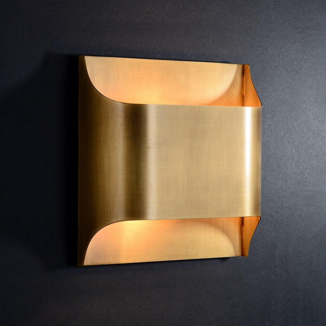 Leclerc Brass Wall Lamp - Blowlighting