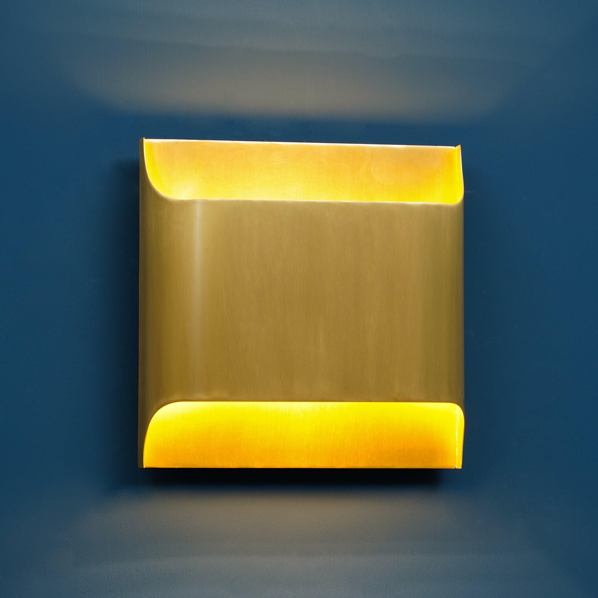 Leclerc Brass Wall Lamp - Blowlighting