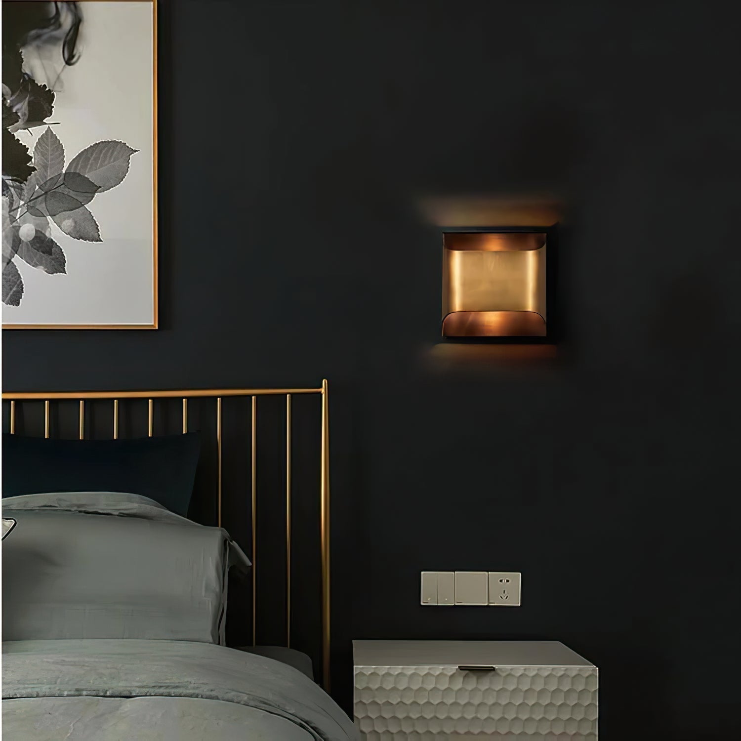 Leclerc Brass Wall Lamp - Blowlighting