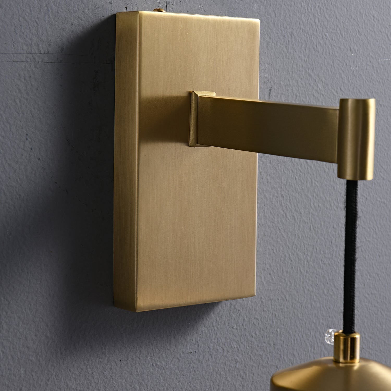 Leontine Glass Wall Lamp - Blowlighting