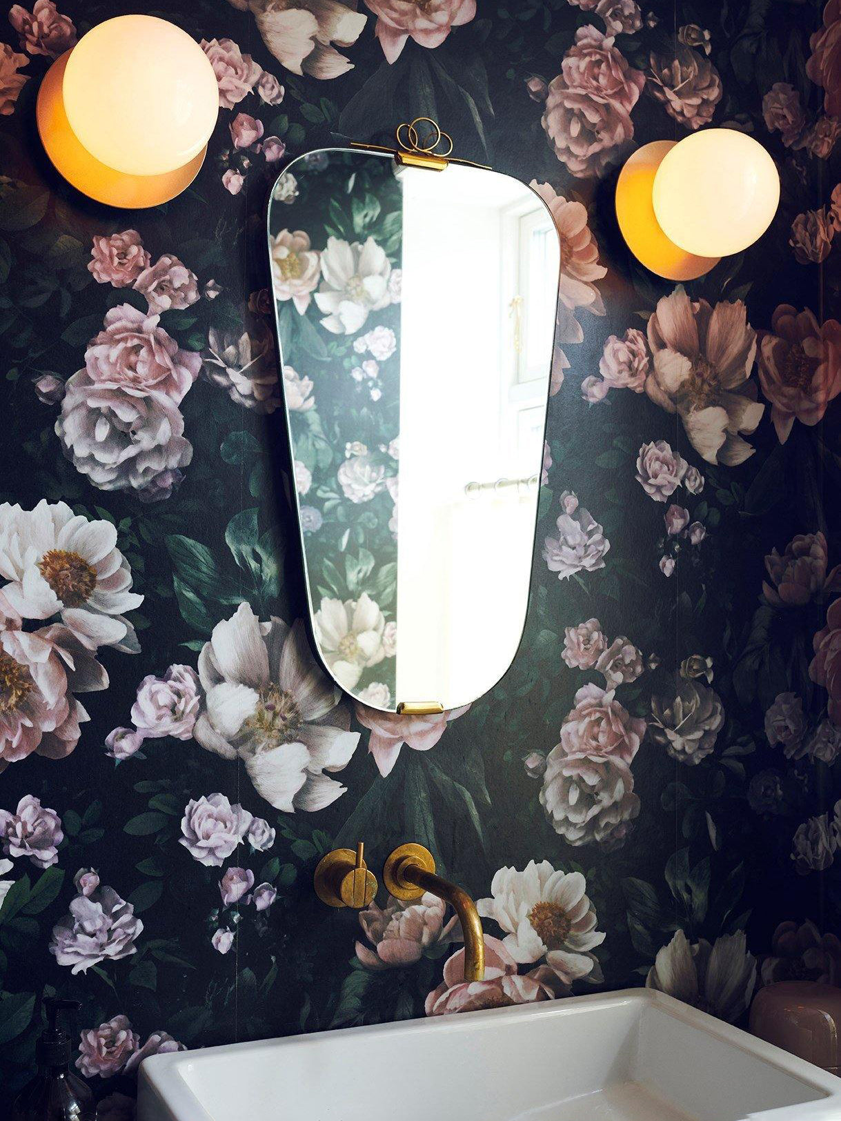 Lunara Wall Lamp - Blowlighting