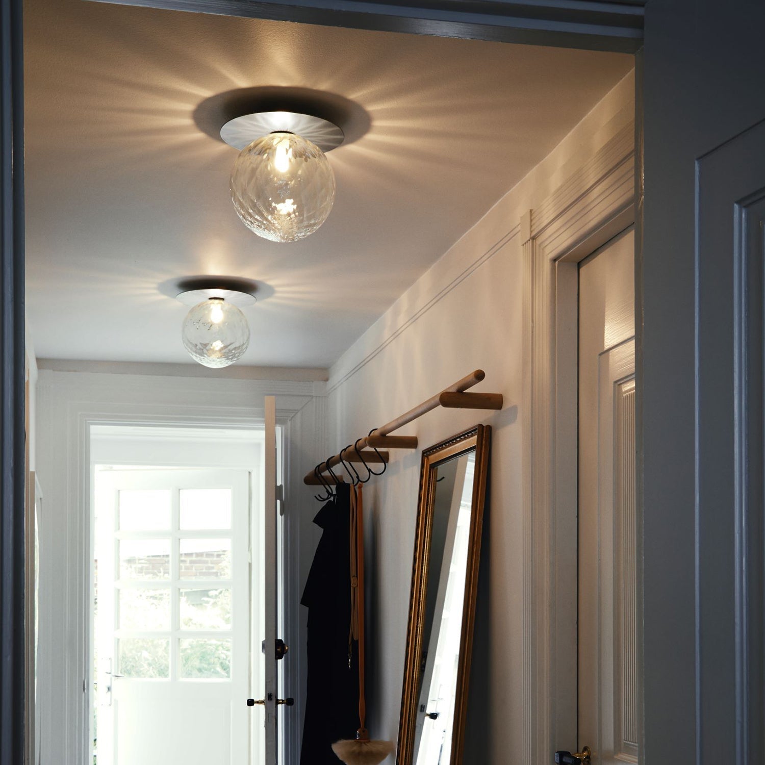 Lunara Wall Lamp - Blowlighting