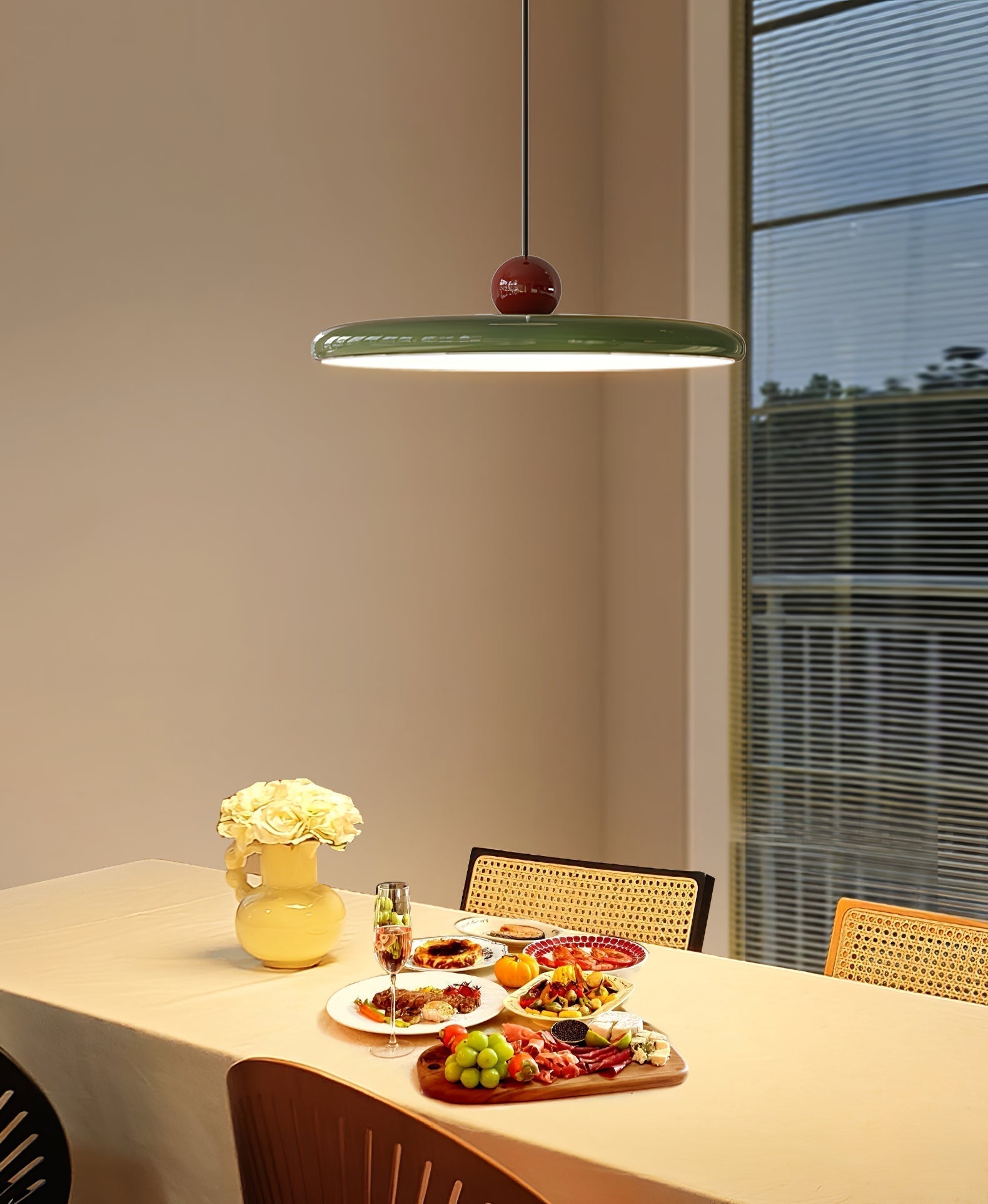 Lola Swing Pendant Lamp - Blowlighting