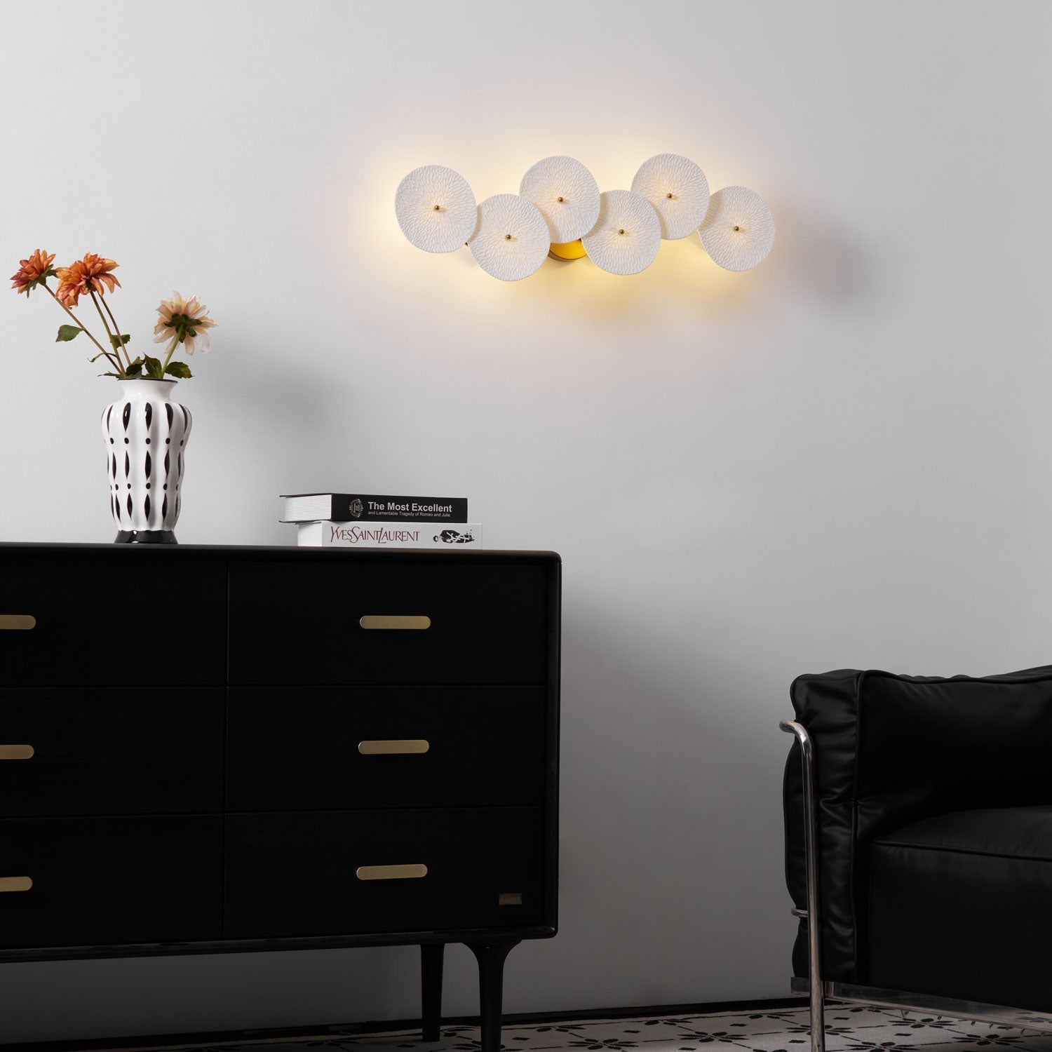 Lotus Petal Wall Lamp - Blowlighting