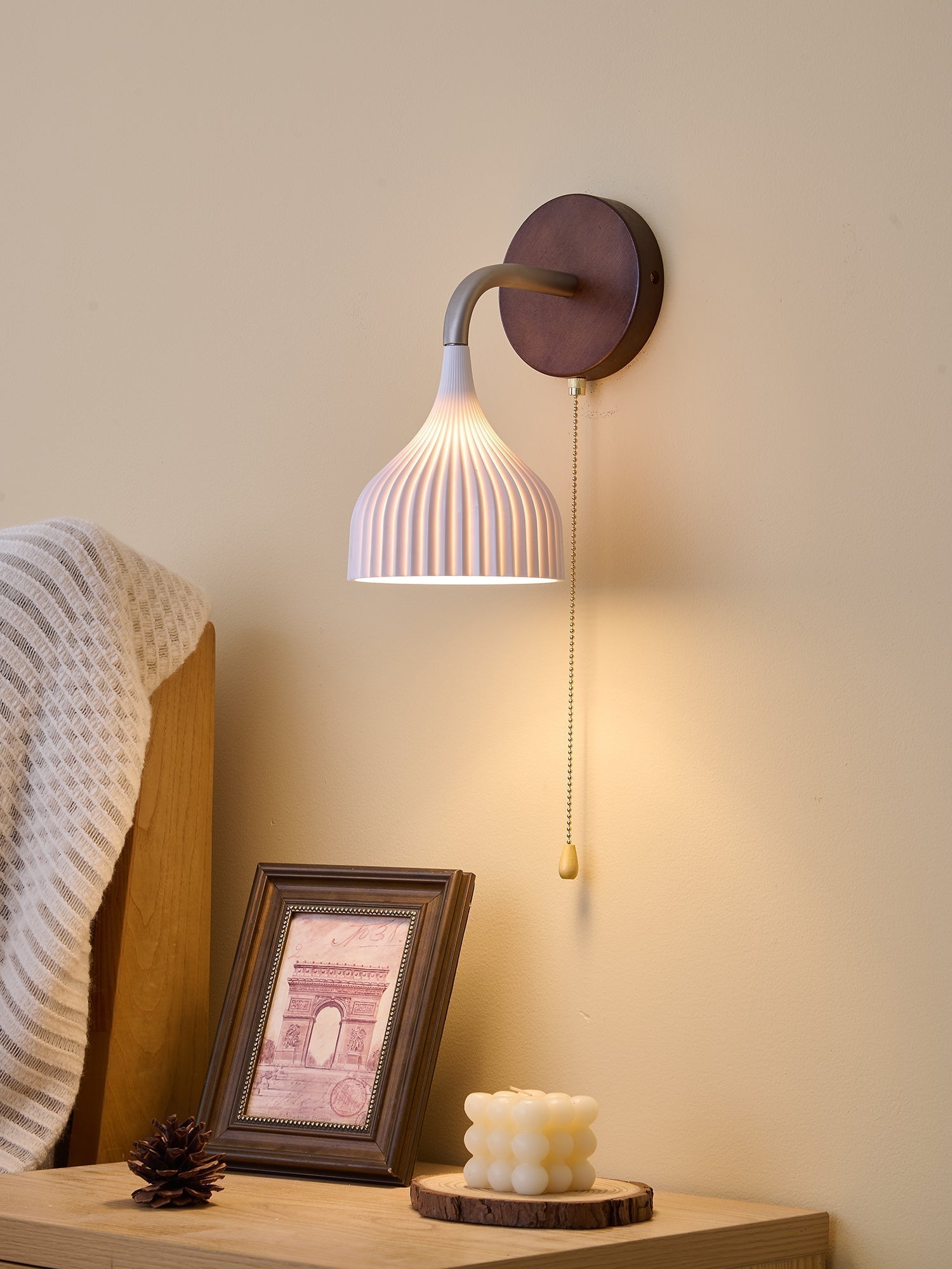Lucina Wall Lamp - Blowlighting
