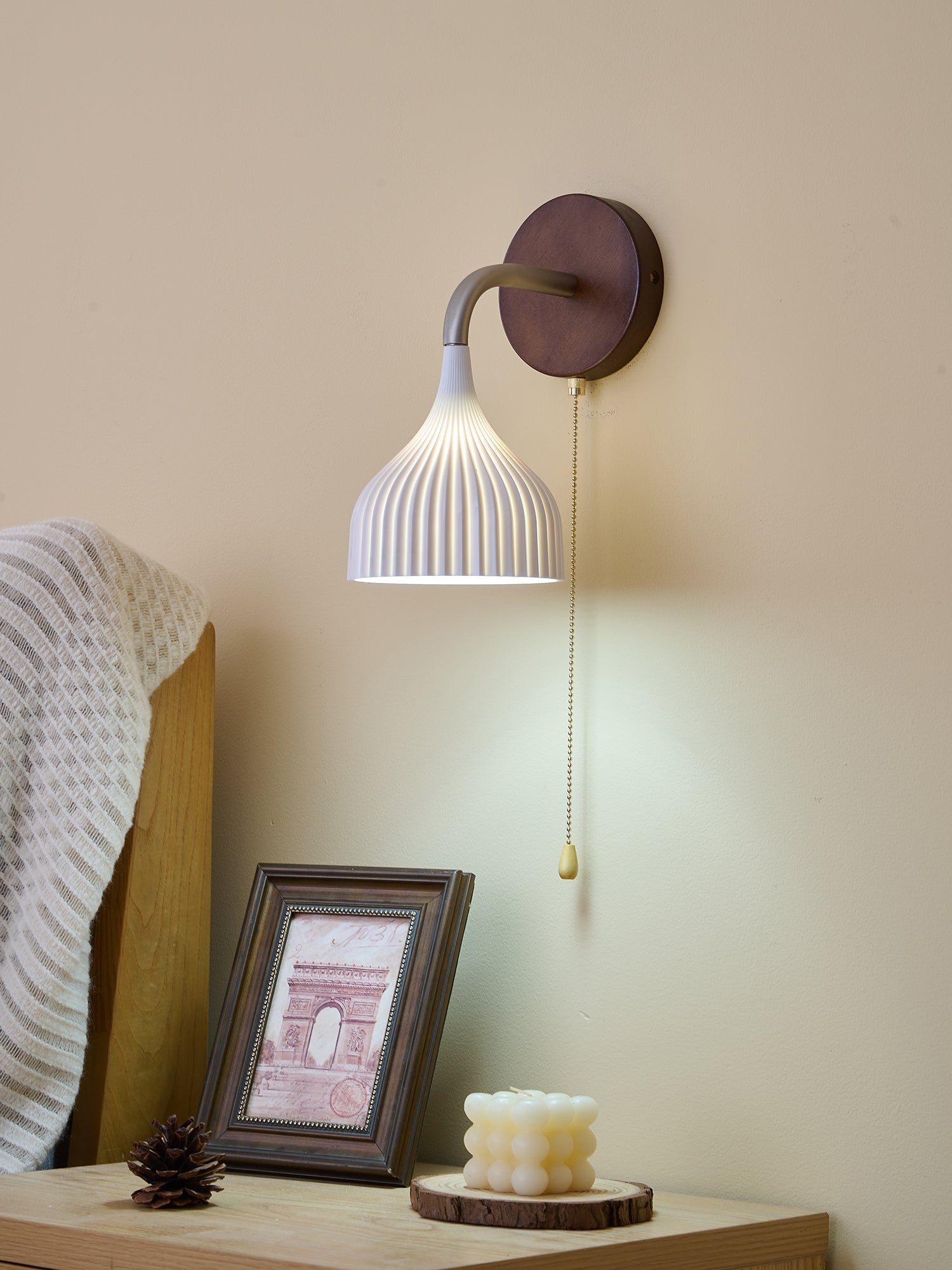 Lucina Wall Lamp - Blowlighting