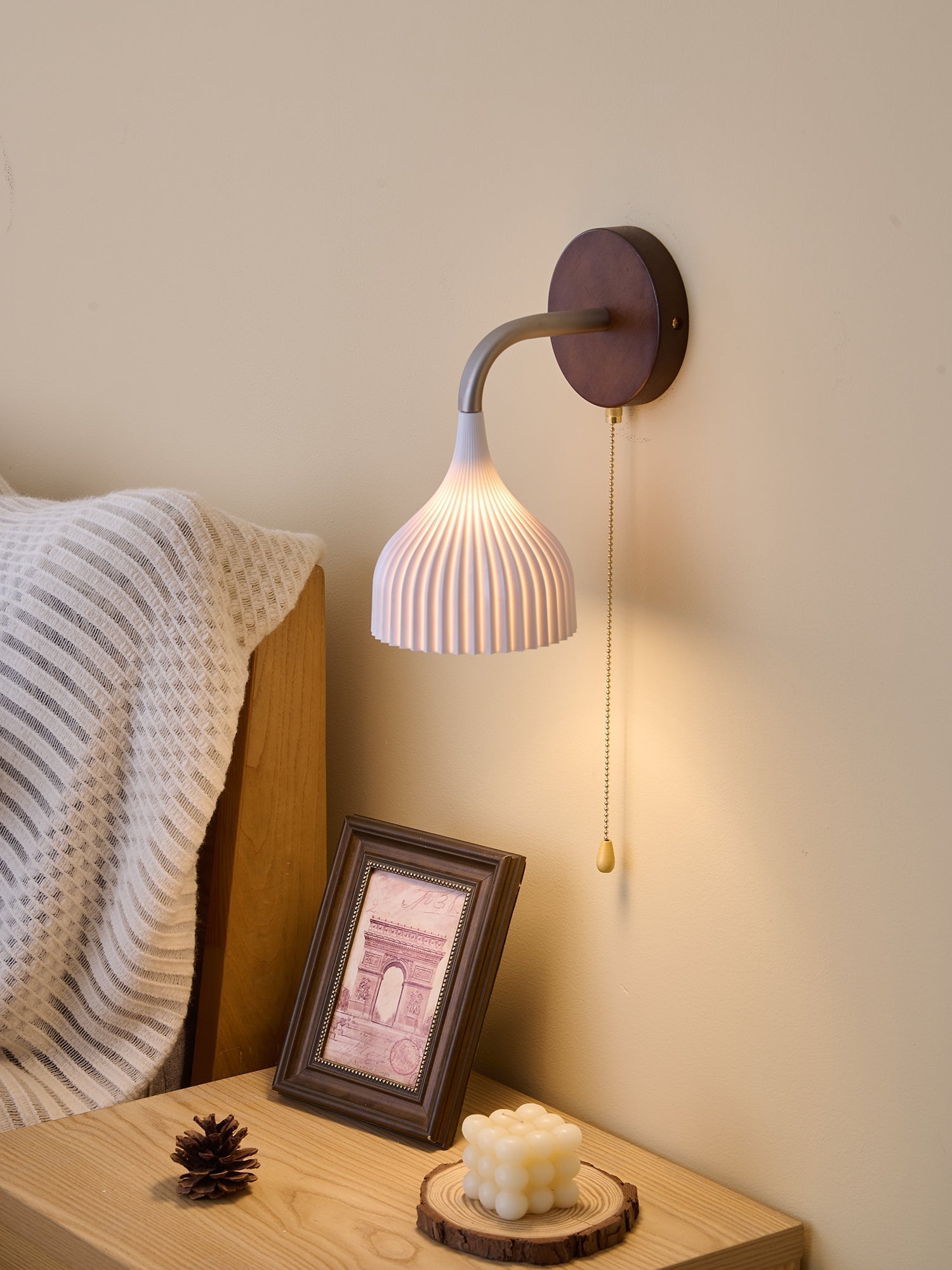 Lucina Wall Lamp - Blowlighting