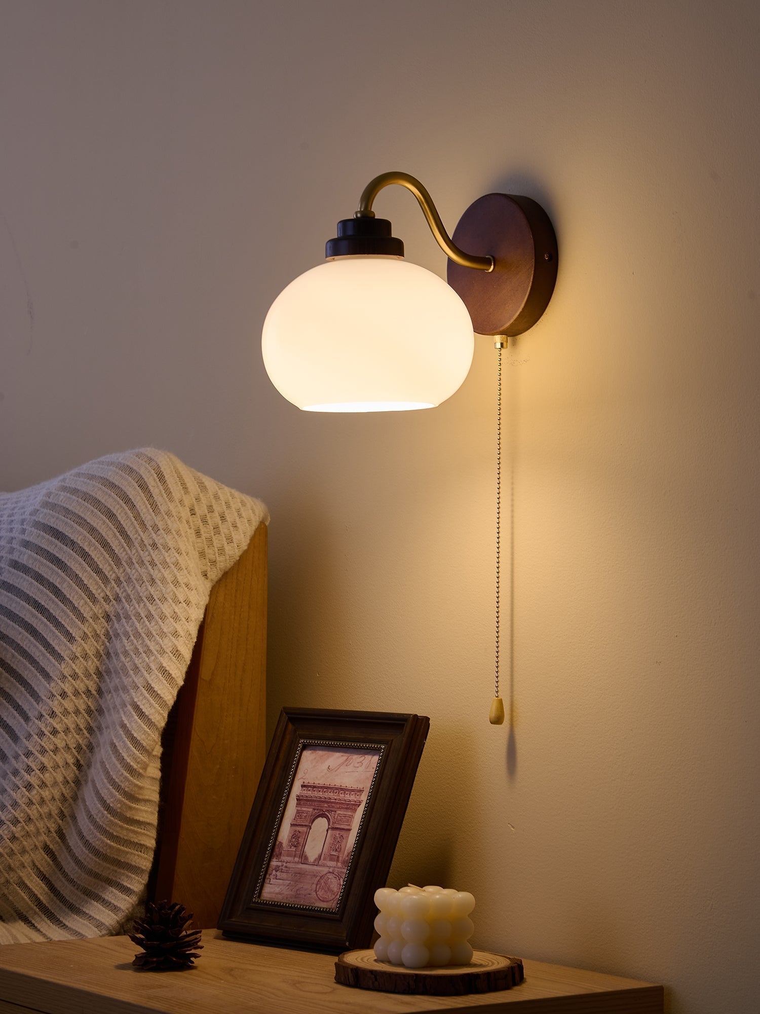 Lumea Crest Wall Lamp - Blowlighting