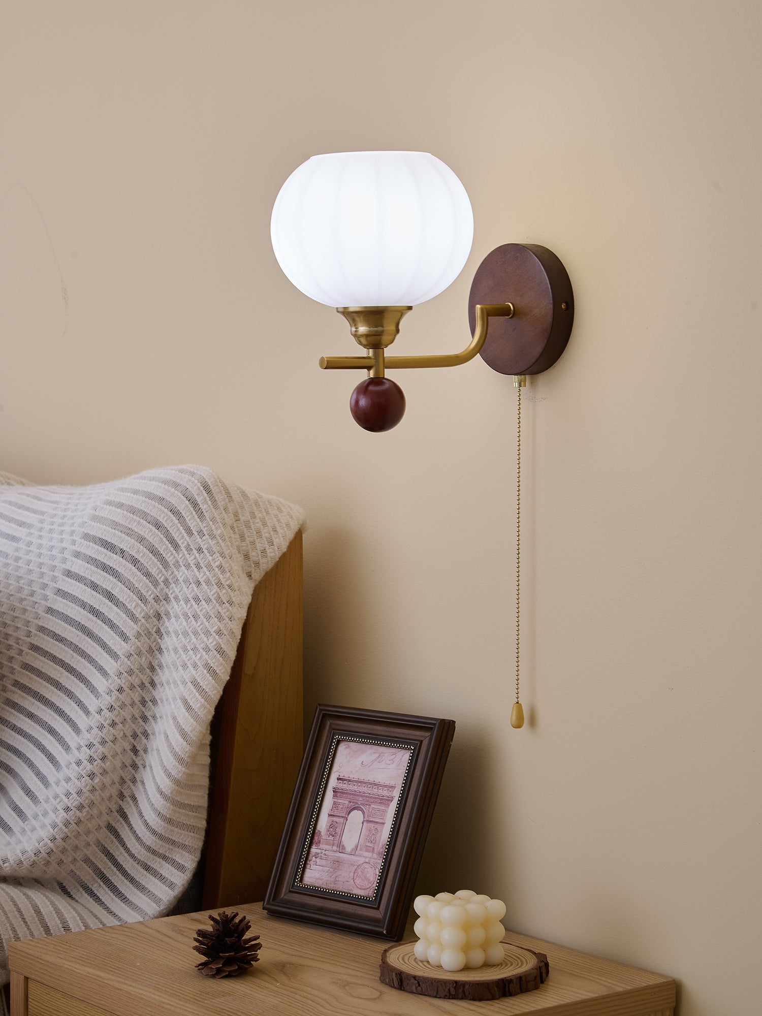 Lumea Crest Wall Lamp - Blowlighting