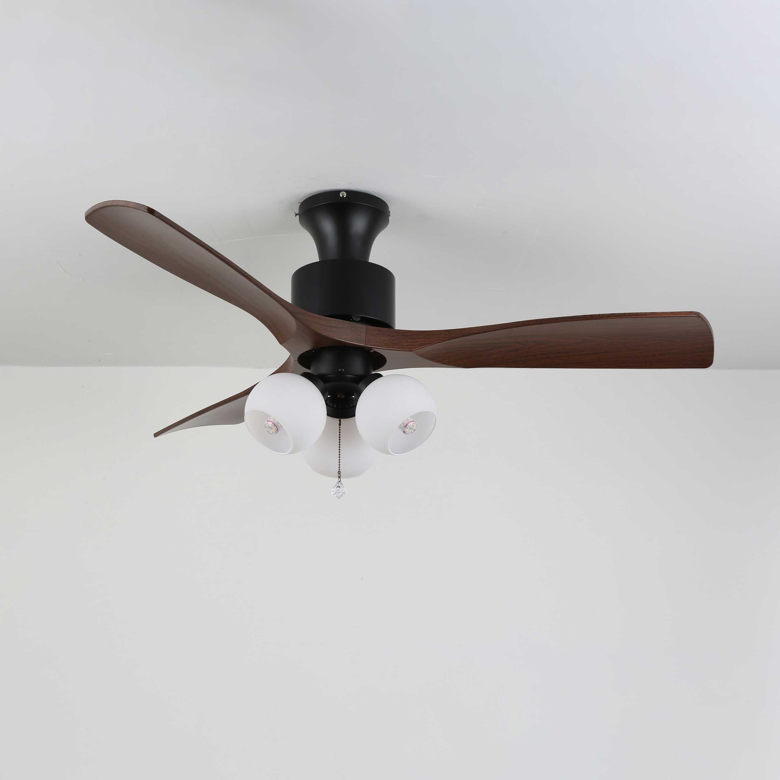 Ventilatore da soffitto Gwen Vintage con luce in vetro e opzione paralume arancione