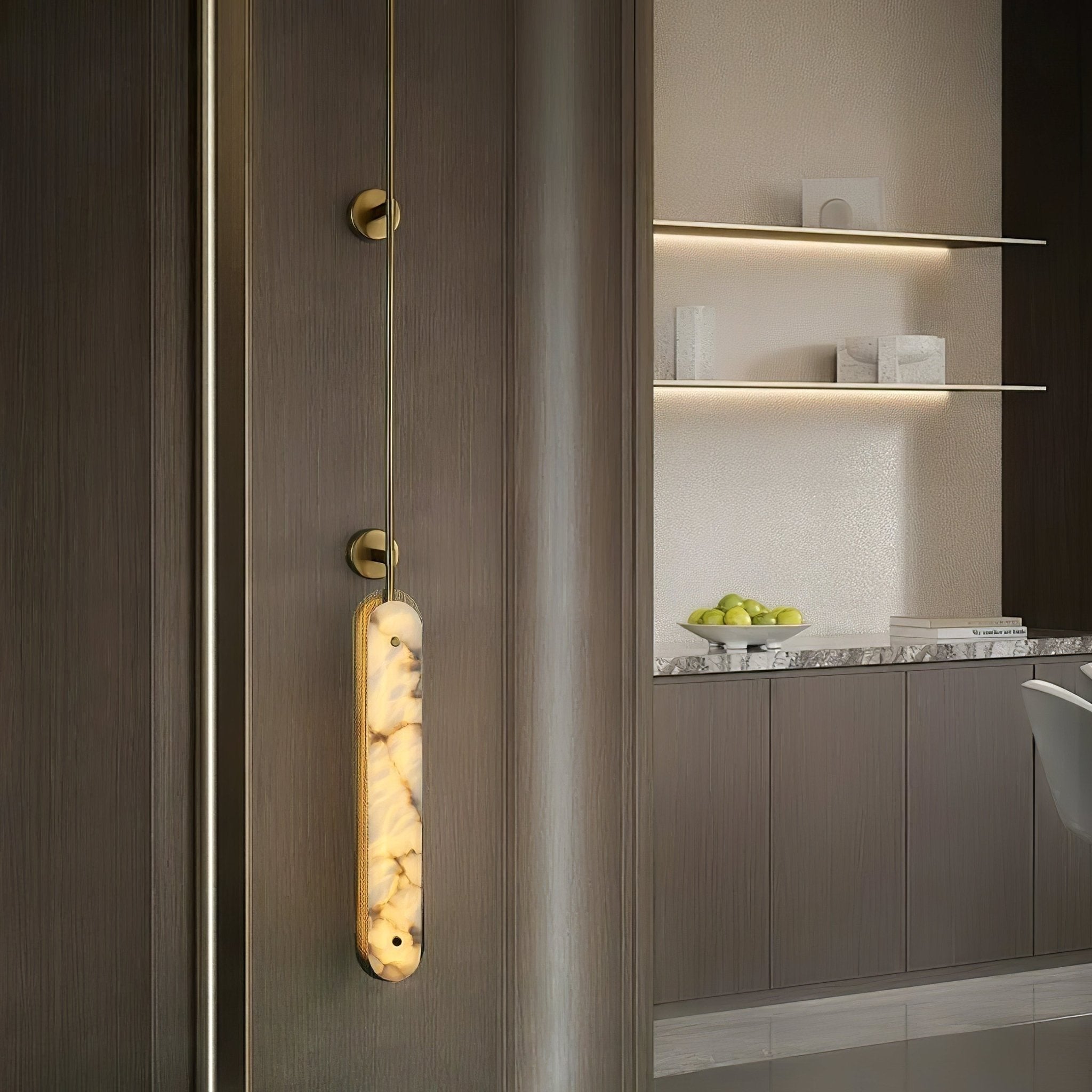 Ilaeir Vertical Alabaster Pendant Light - Neutralighting