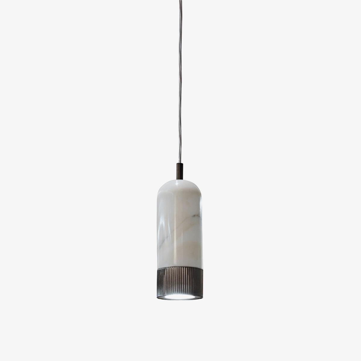 Maddy Pendnat Light - Blowlighting