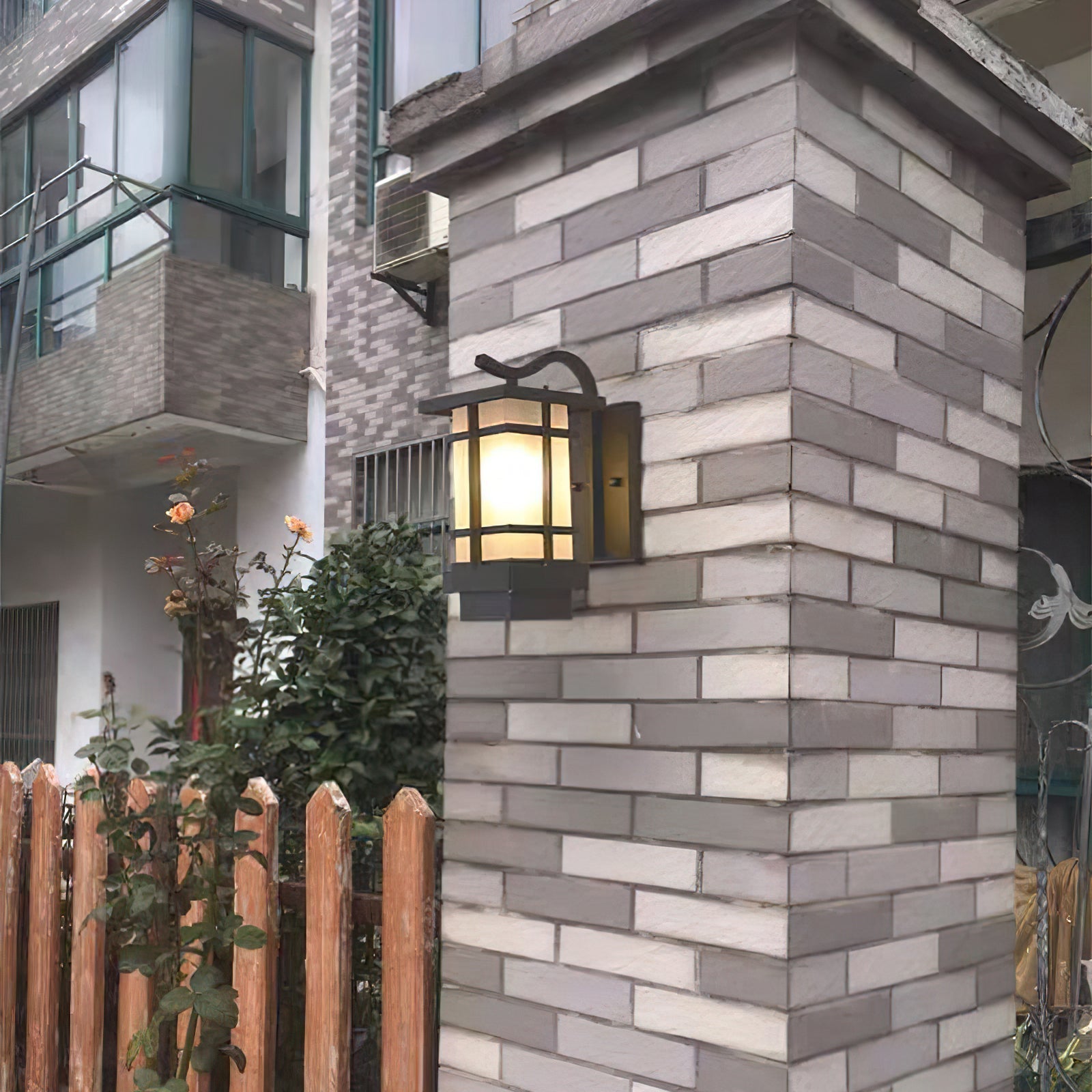 Madison Lantern Outdoor Wall Lamp - Blowlighting