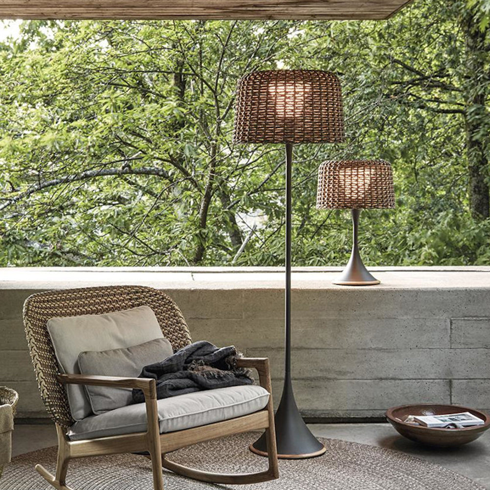 Ritta Moderno LED Impermeabile Esterni Lampada da Terra Rattan Metallo Corridoio/Giardino