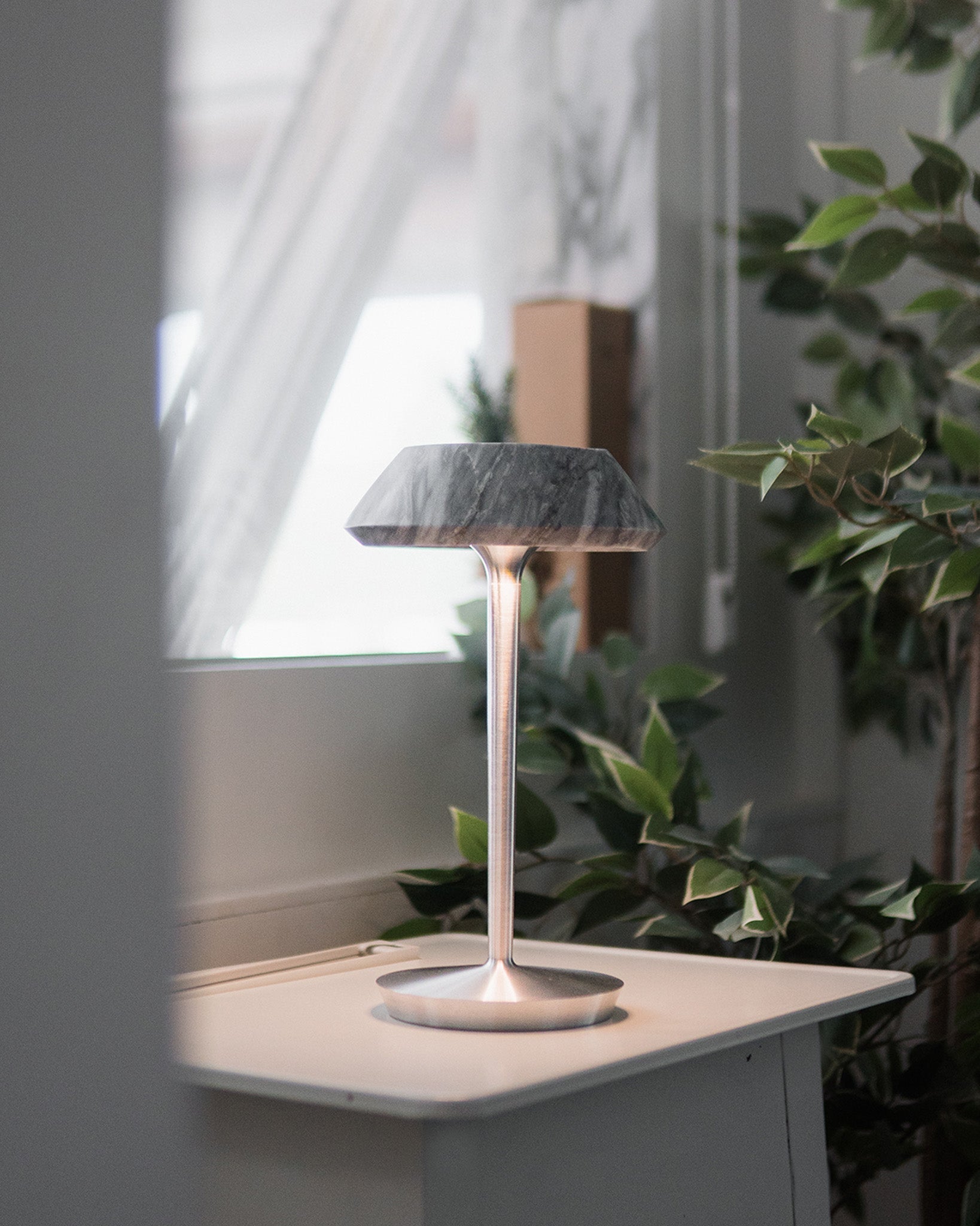 Mini Fiore Table Lamp (built-in battery) - Lamp Copper
