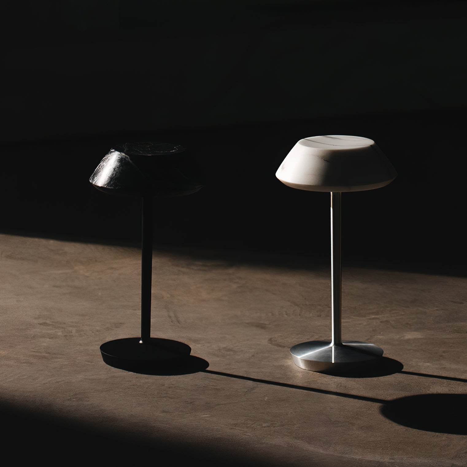 Mini Fiore Table Lamp (built-in battery) - Lamp Copper