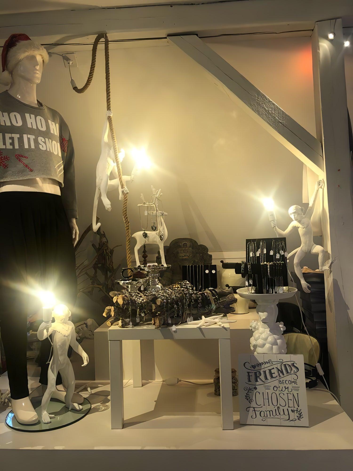 Monkey Pendant Lamp - Blowlighting