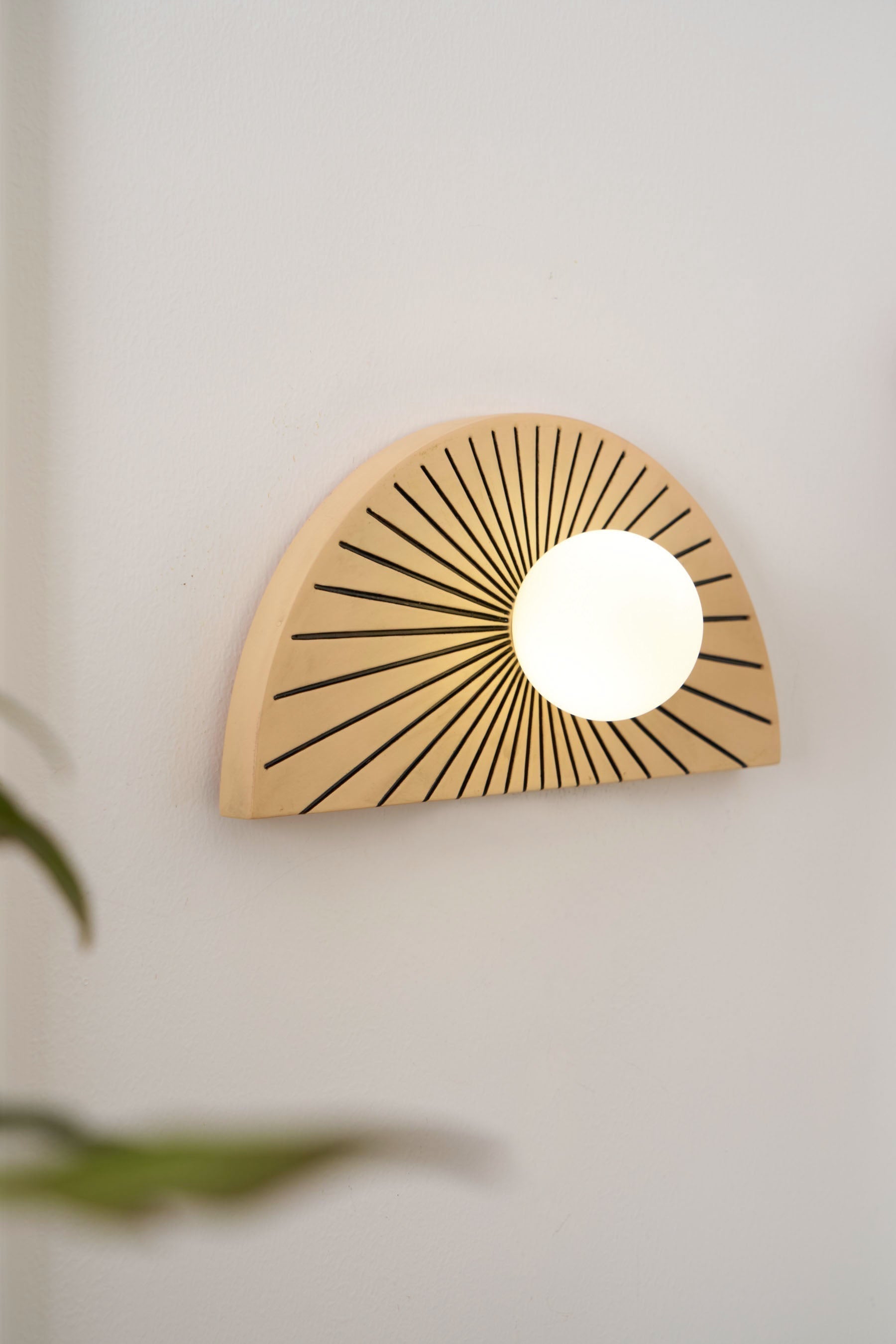 Nytheos Modern Minimalist Resin Glass Wall Lamp - Lamp Copper