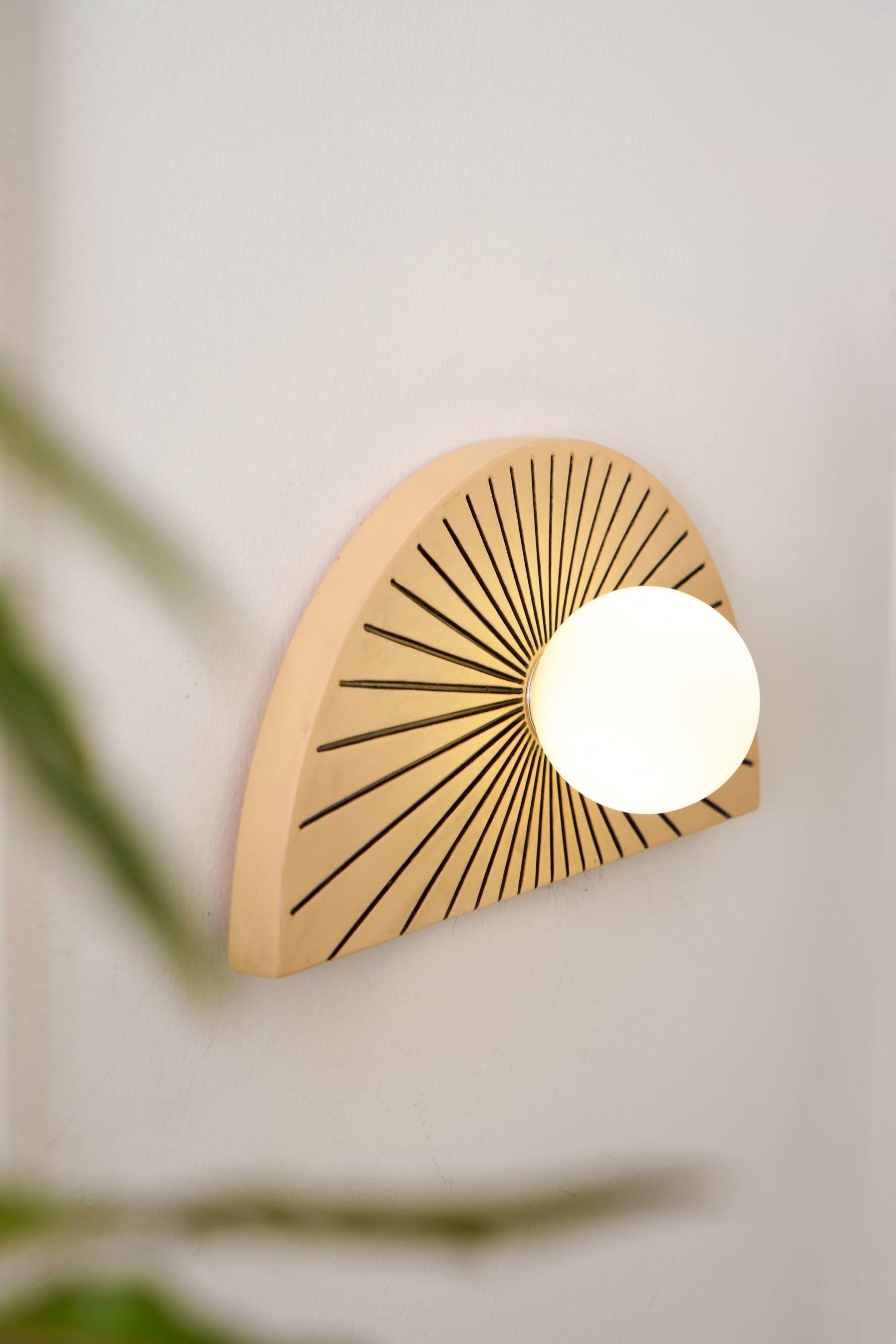 Nytheos Modern Minimalist Resin Glass Wall Lamp - Lamp Copper