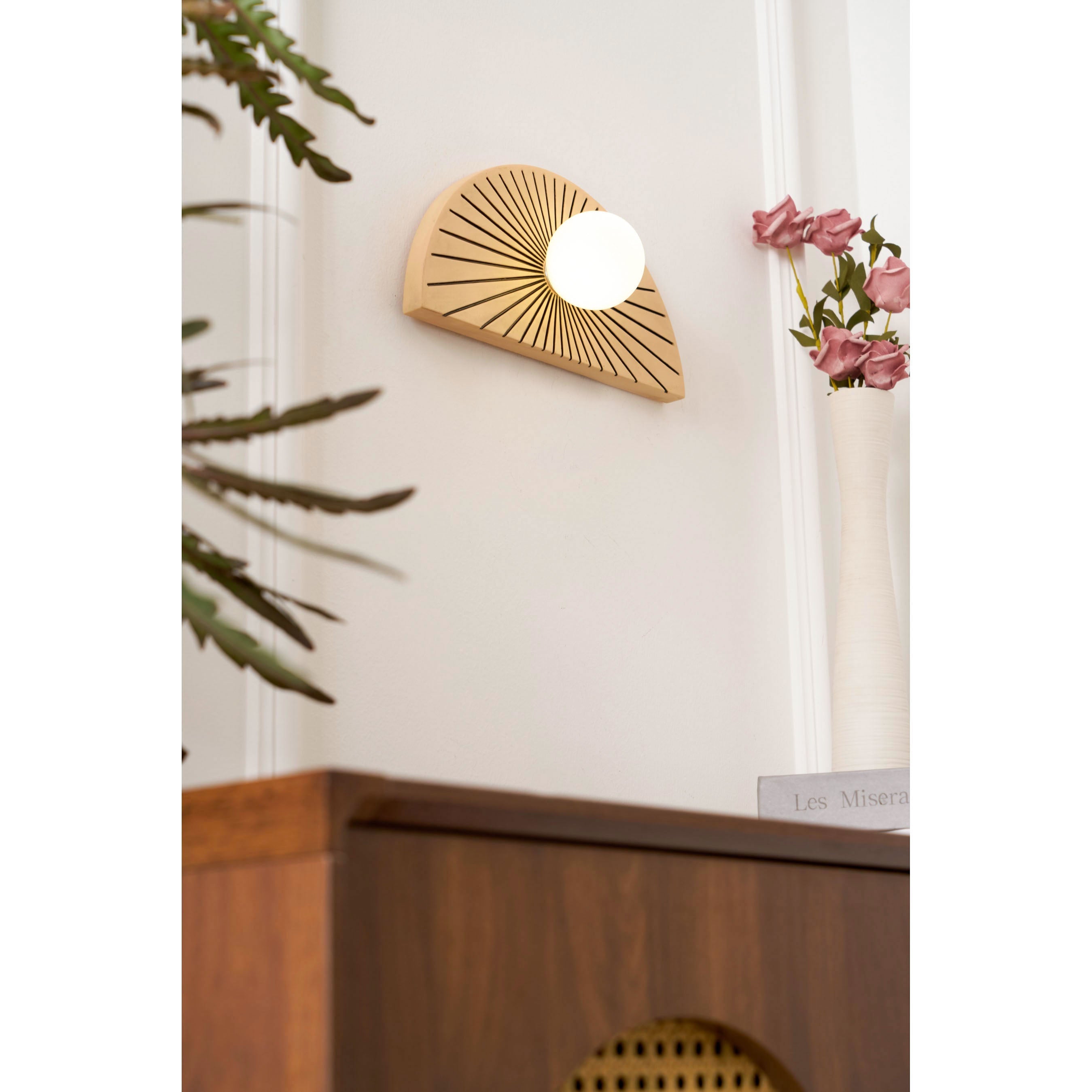 Nytheos Modern Minimalist Resin Glass Wall Lamp - Lamp Copper