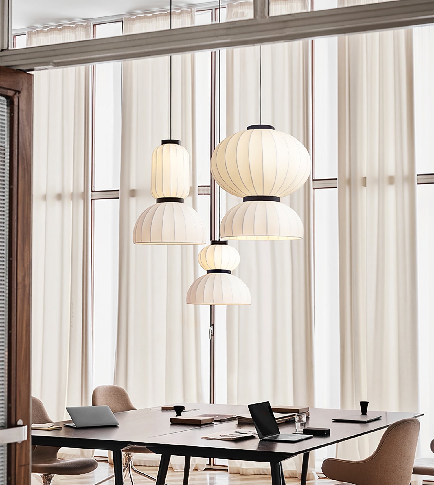 Eurzorion Silk Lantern Pendant Light - Blowlighting