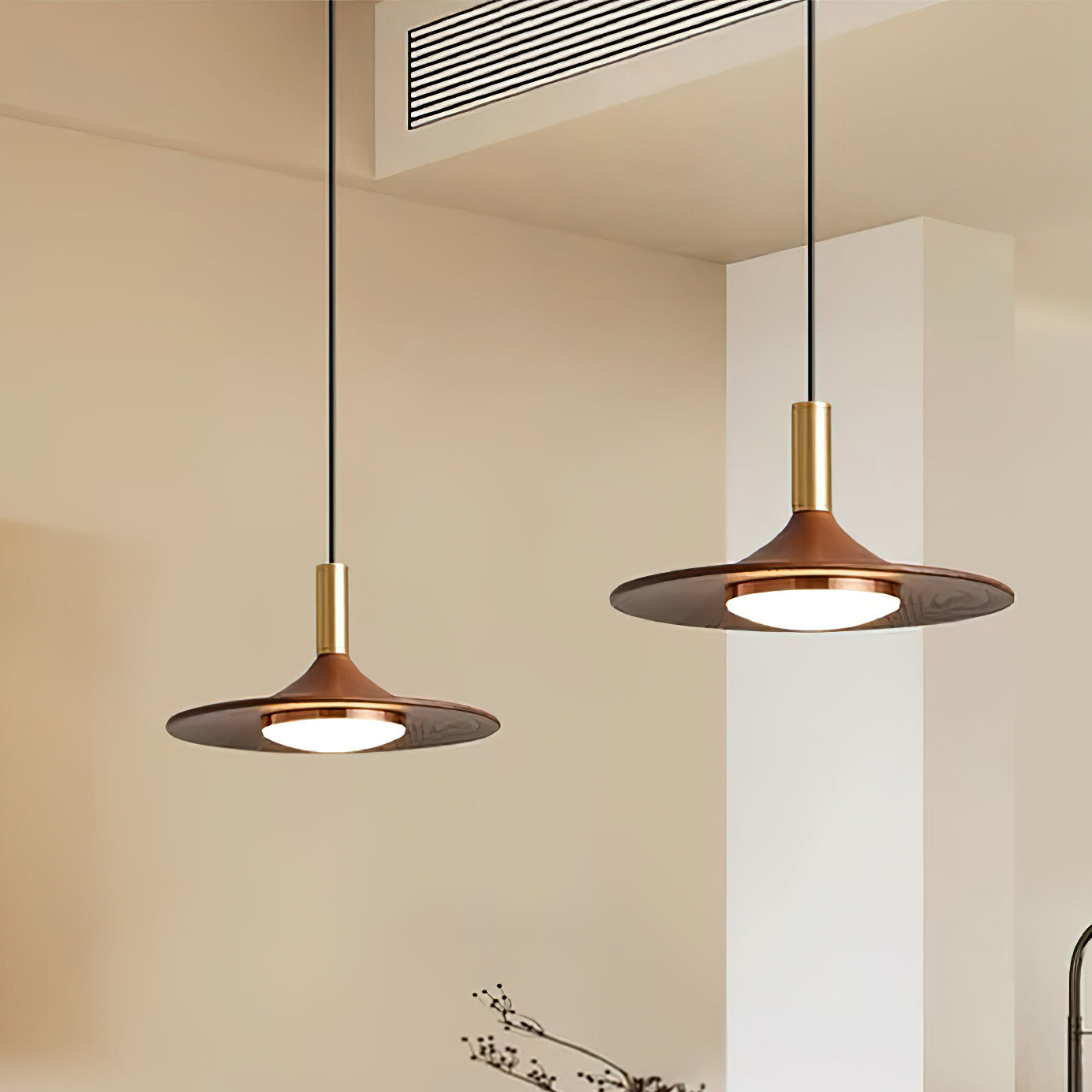 Pend­­ant Light Hat Shape Midcentury - Letslighting