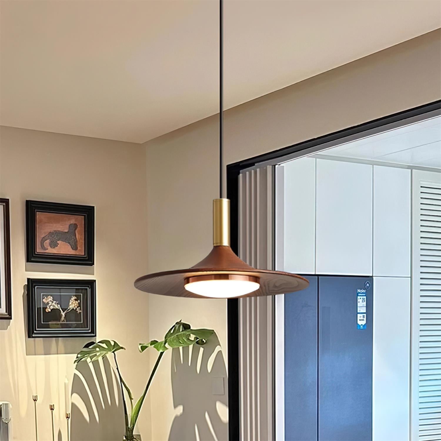 Pend­­ant Light Hat Shape Midcentury - Letslighting