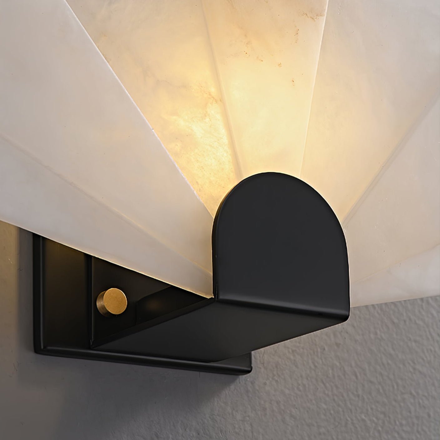 Aurelia Minimalist Alabaster Wall Light - Neutralighting