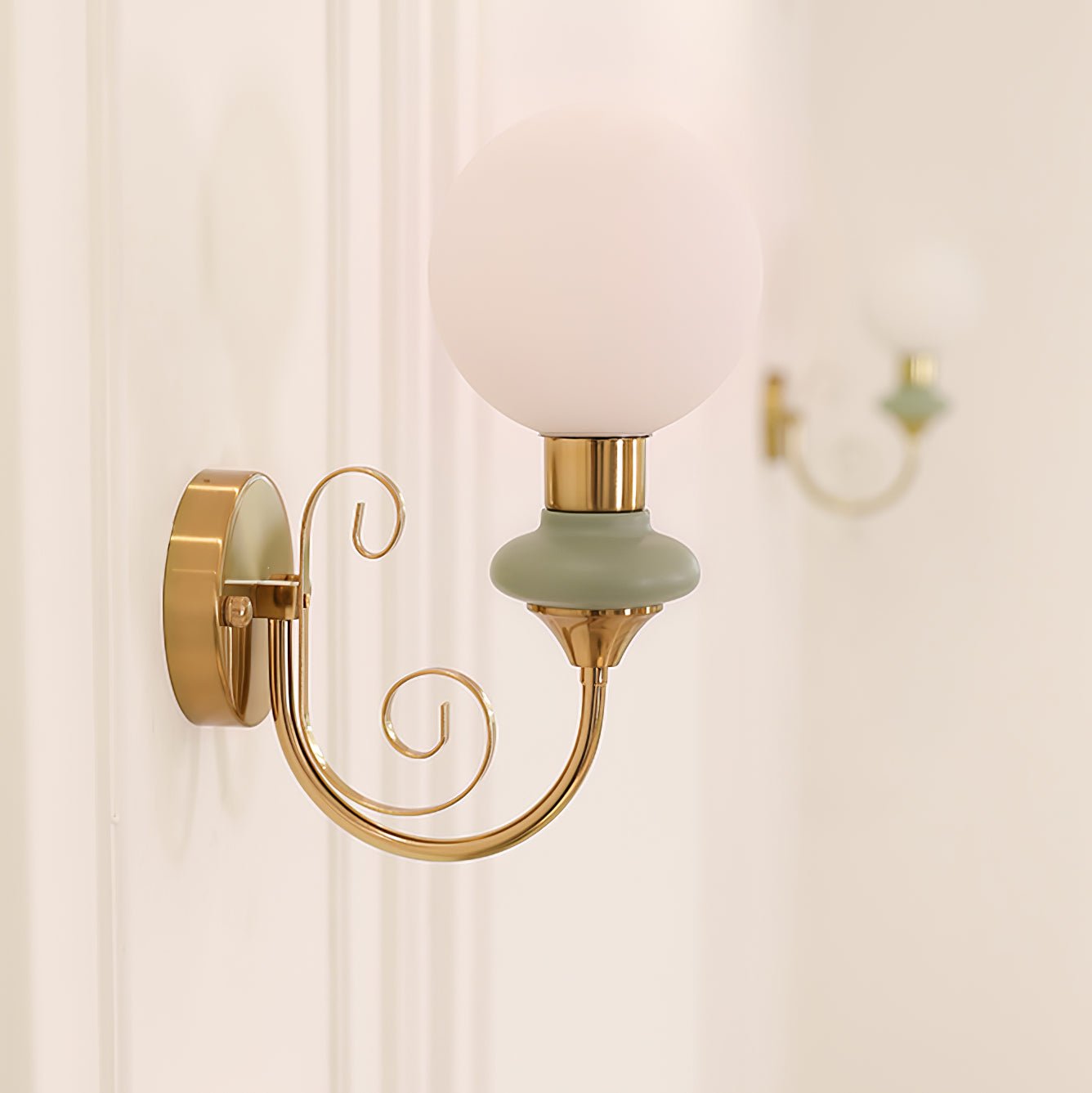 Onyx Wall Lamp - Blowlighting