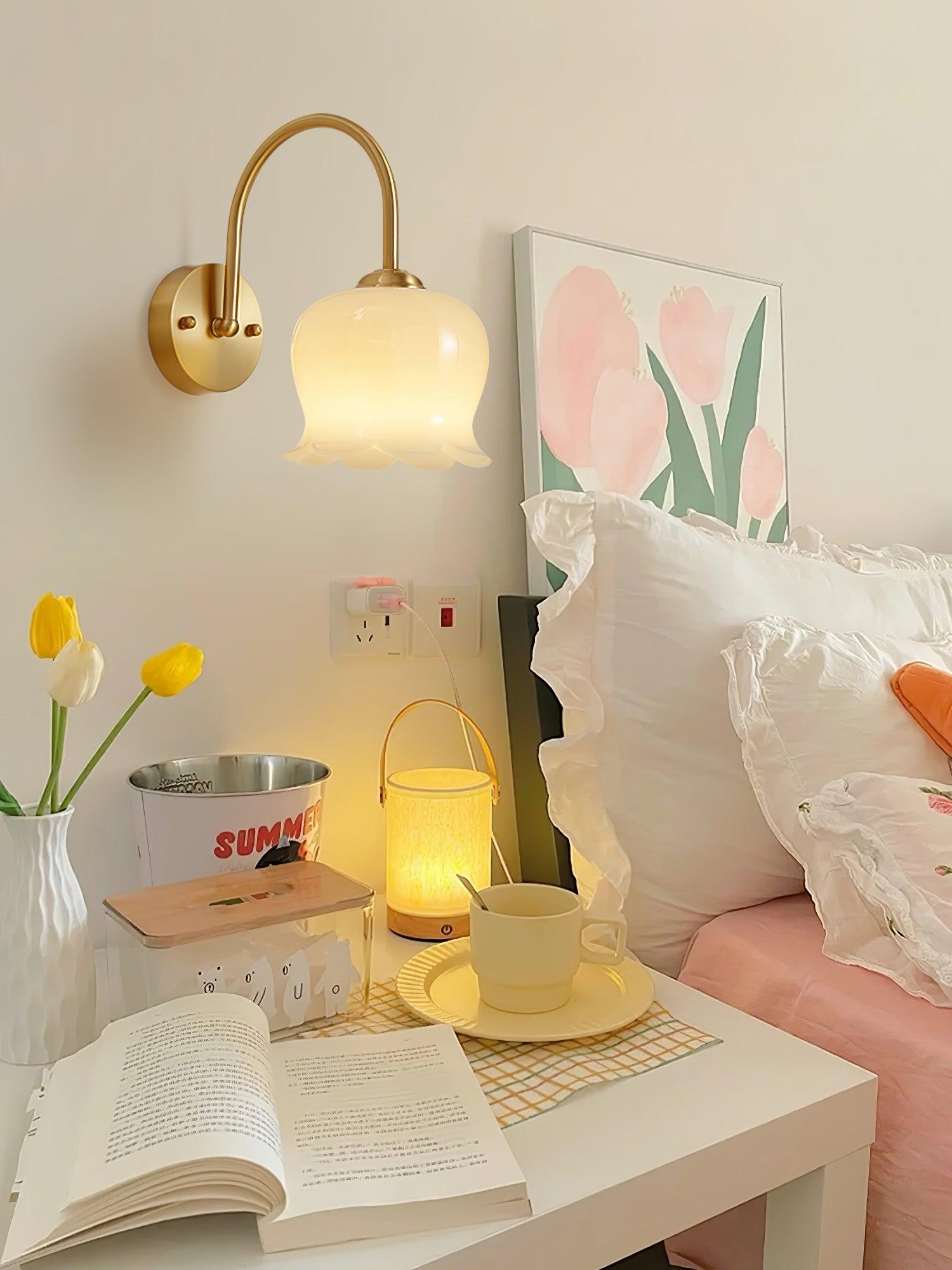 Orchids Wall Lamp - Blowlighting