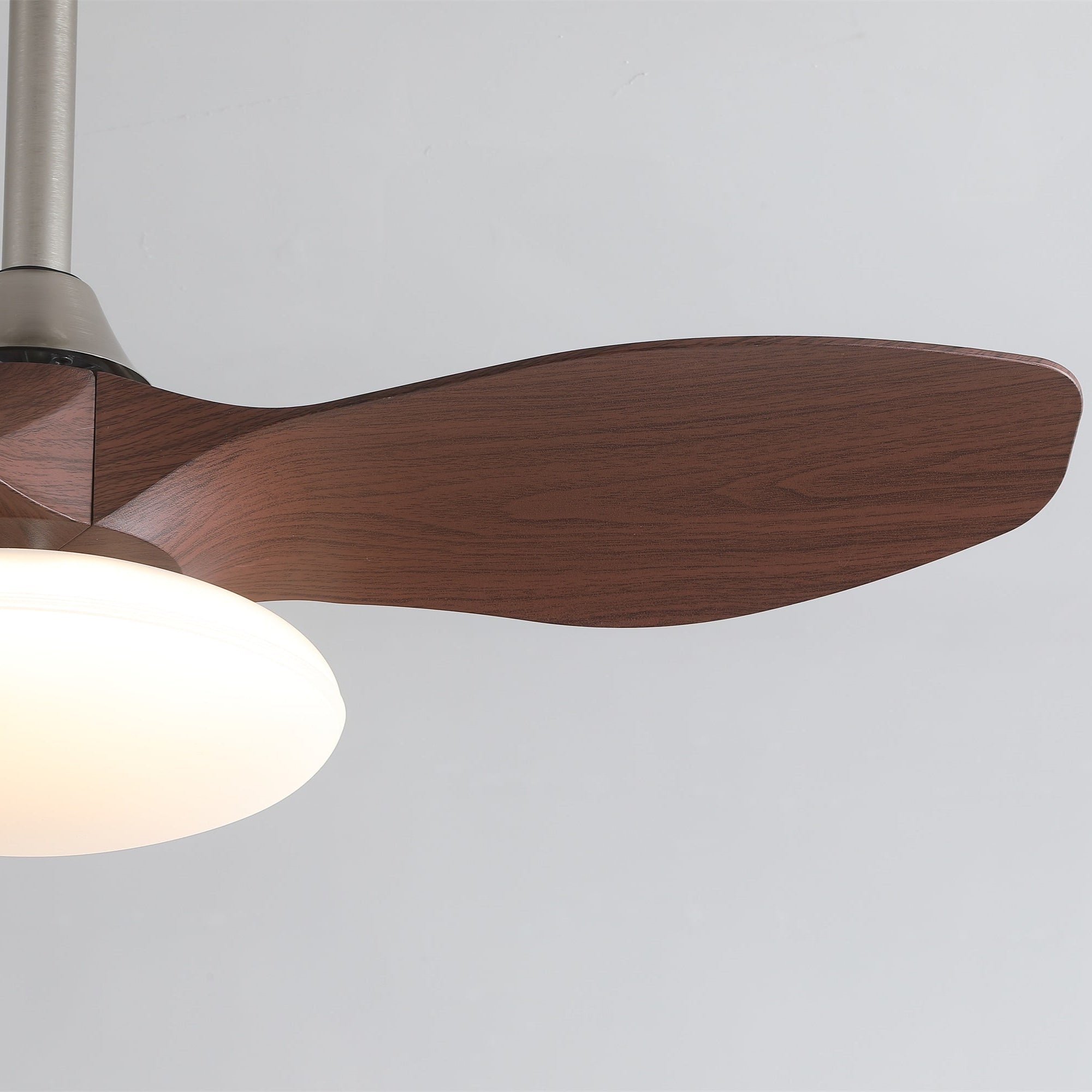 Ventilatore da soffitto Sylvara con luce e telecomando portatile