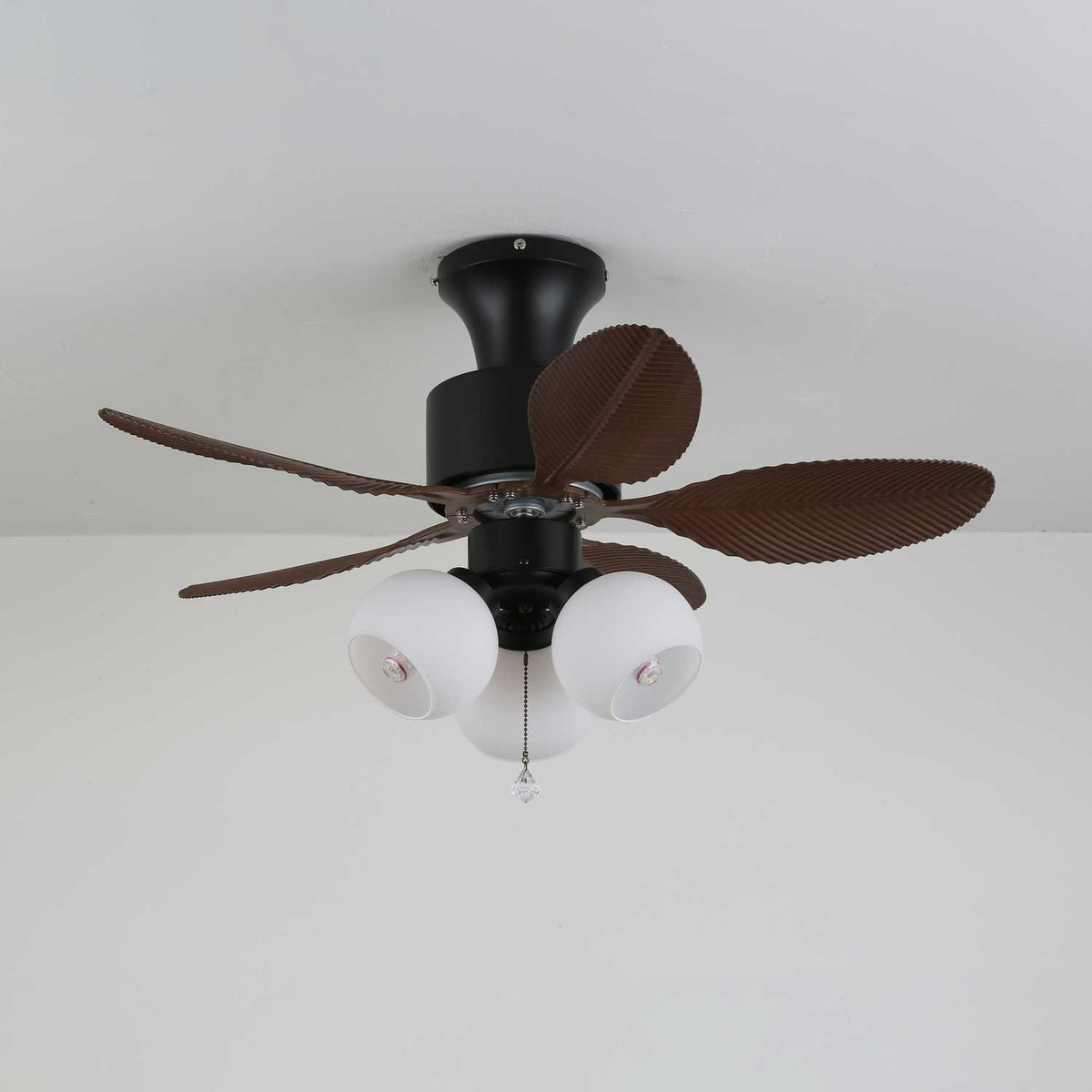Ventilatore Althea con luce che mostra il suo motore in rame puro