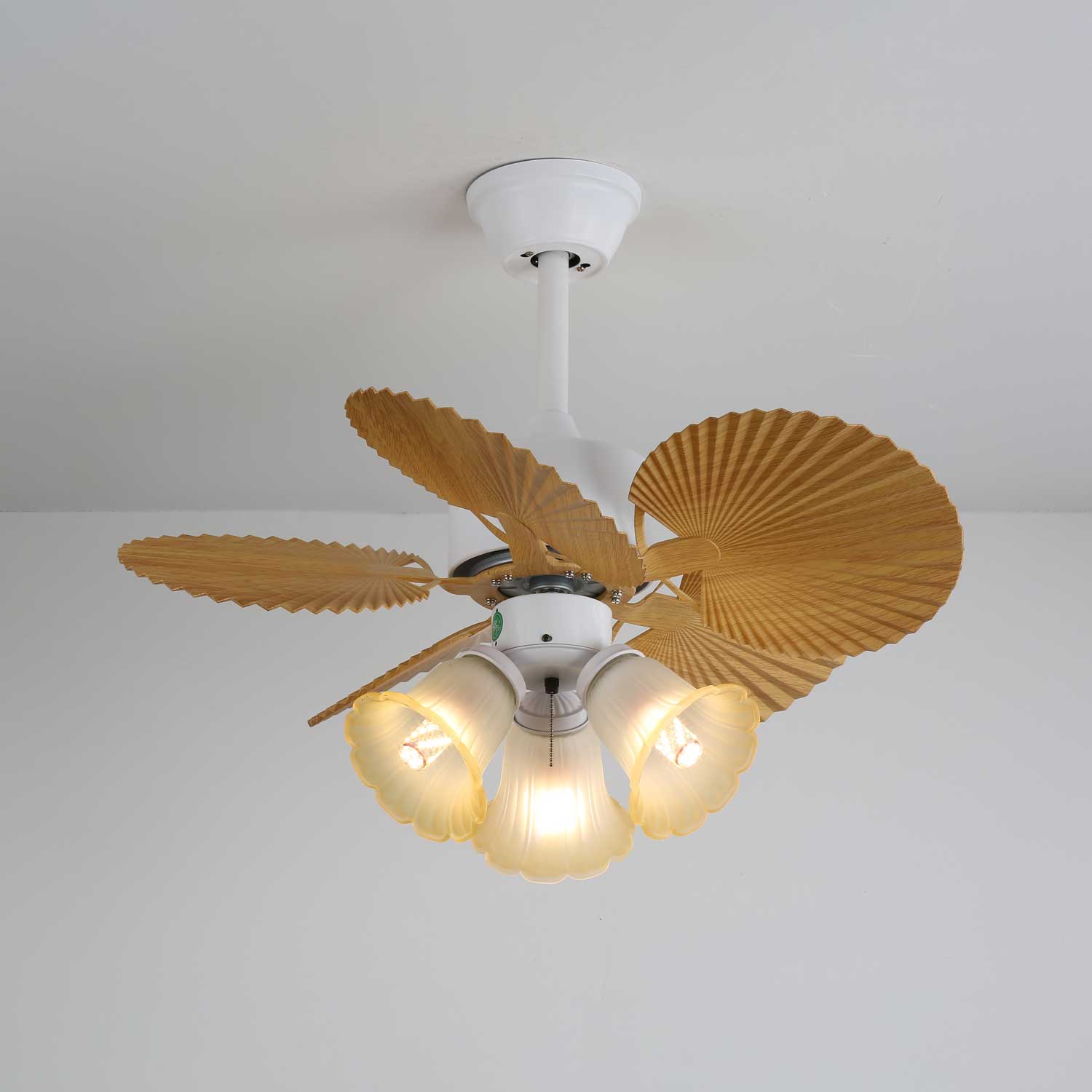 Dimensioni del prodotto per il Modello A del ventilatore da soffitto Aurelia con luce