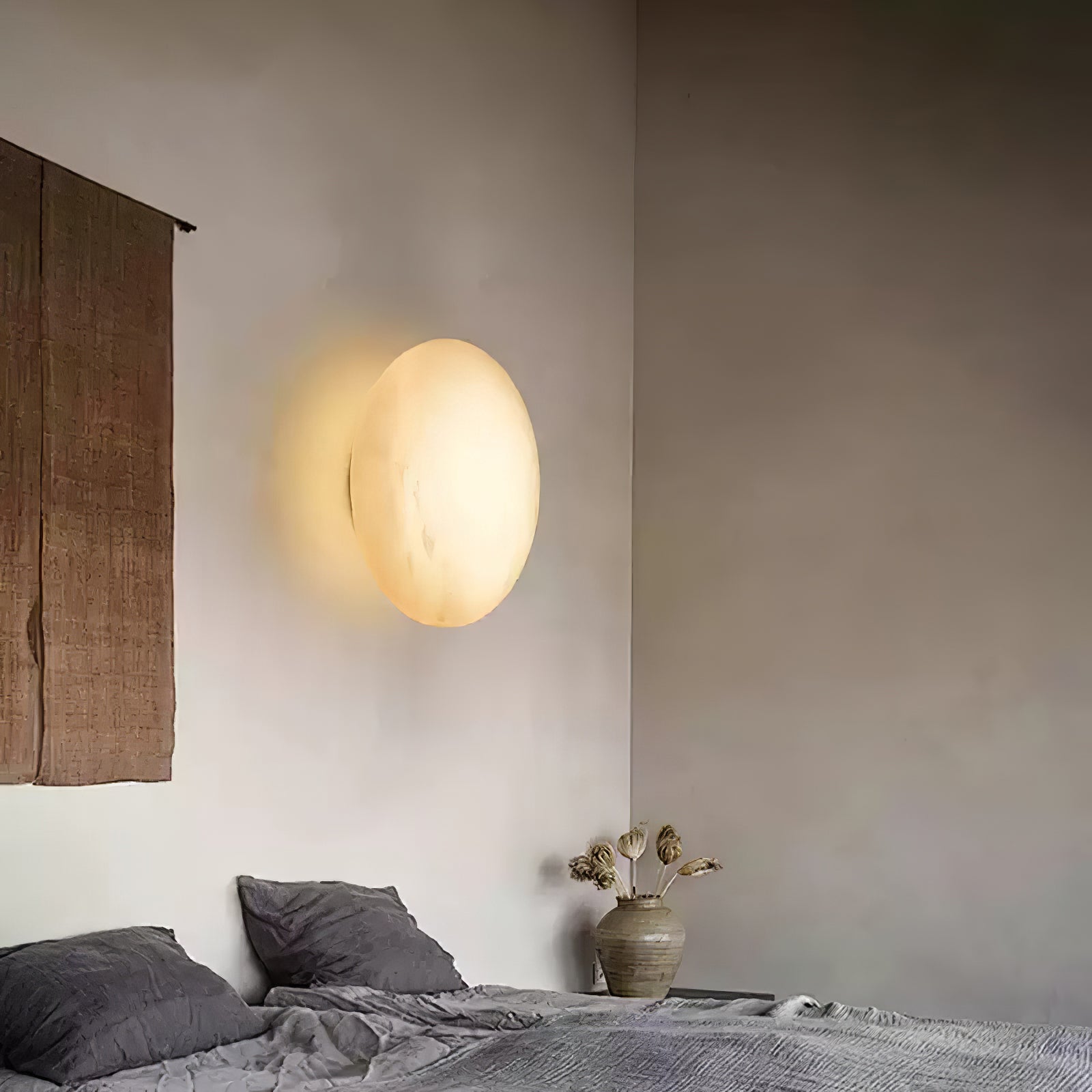 Eurthais Minimalist Alabaster Wall Light - Neutralighting