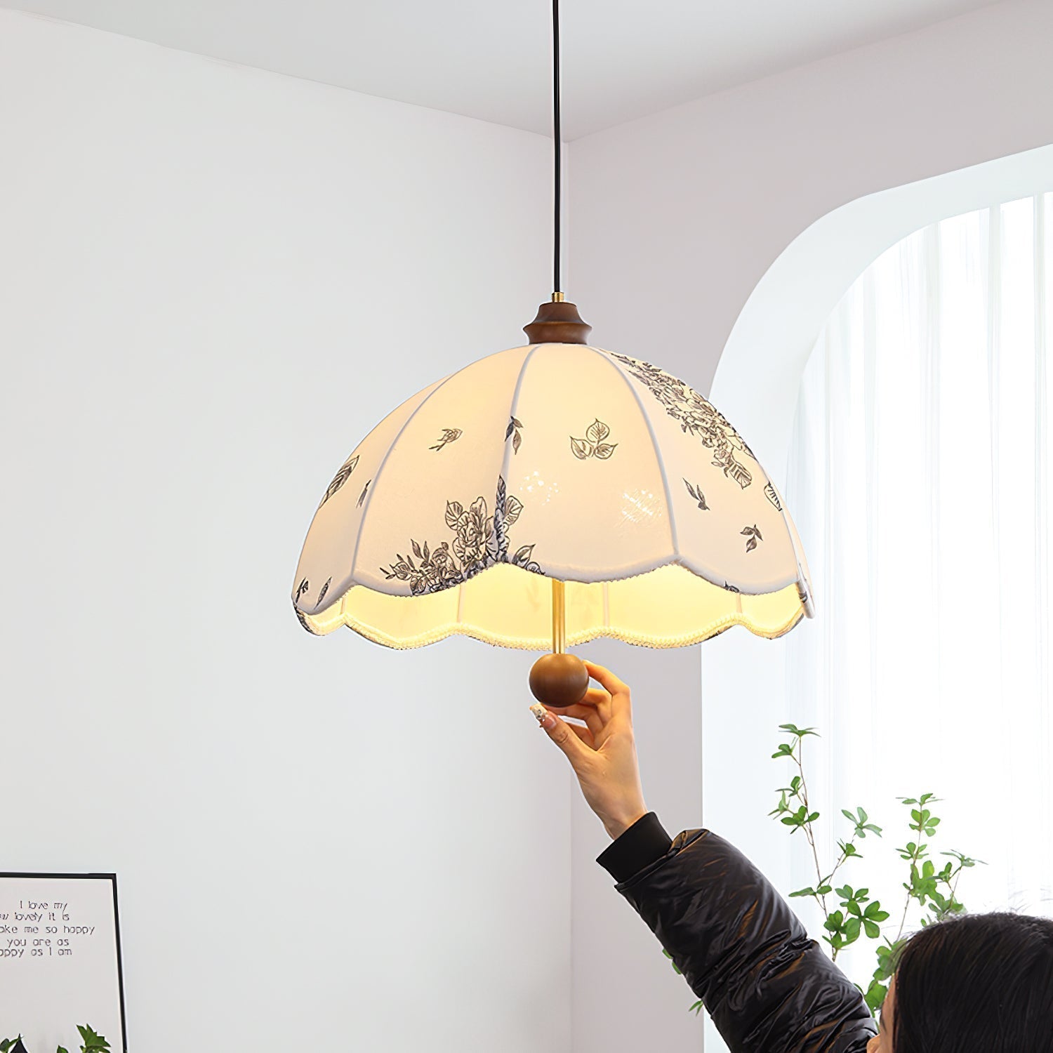 Petal Whisper Pendant Lamp - Blowlighting
