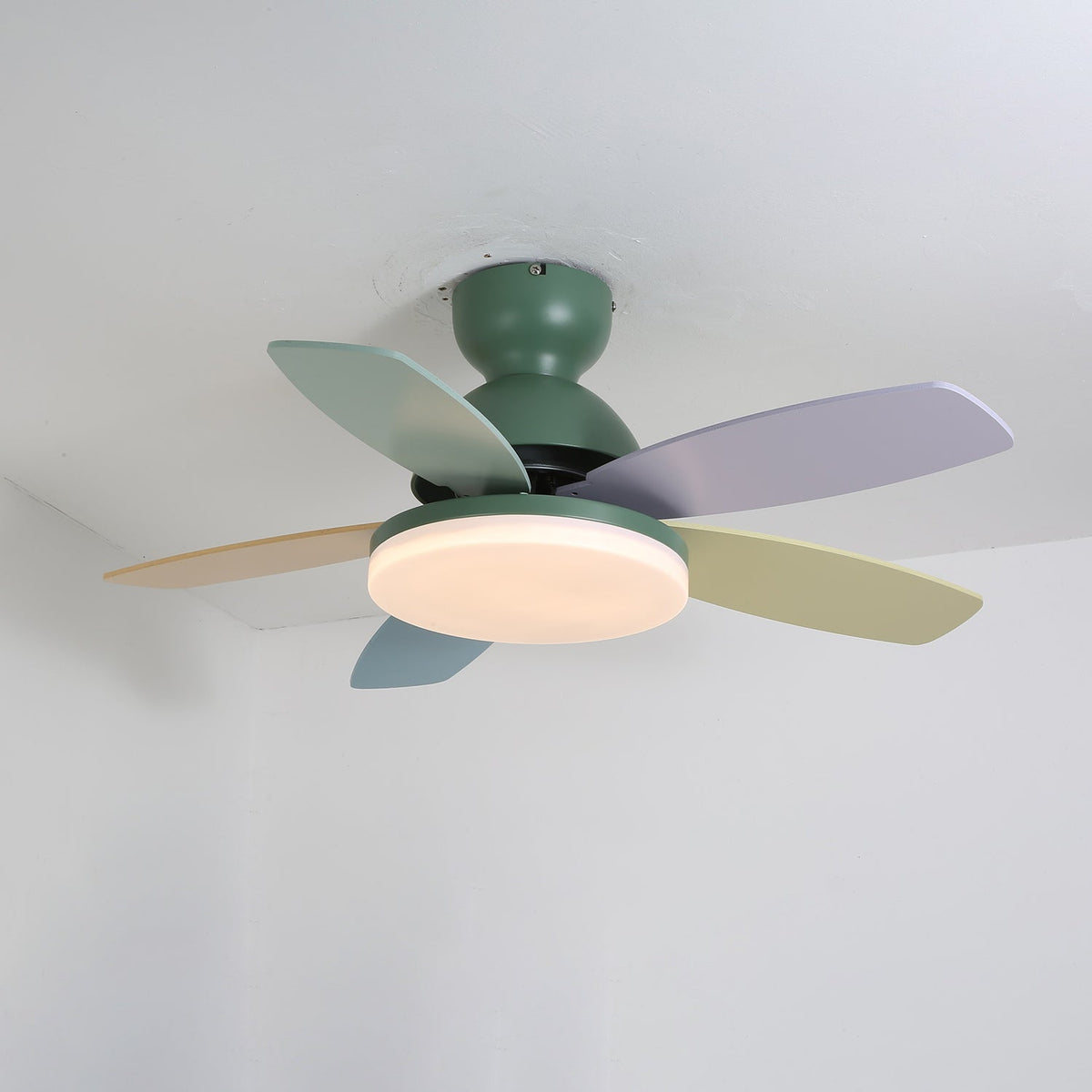 Ventilatore da soffitto con luce Liora per bambini con illuminazione LED integrata