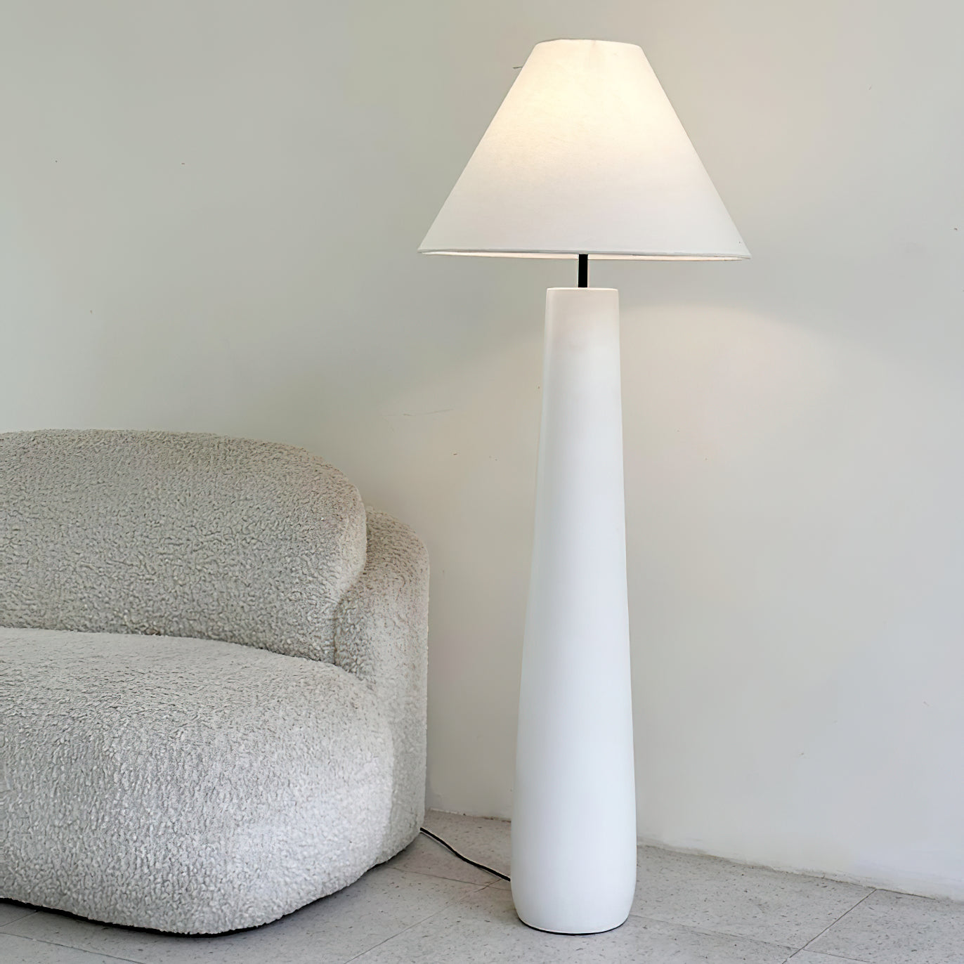 Polar White Floor Lamp - Lamp Copper