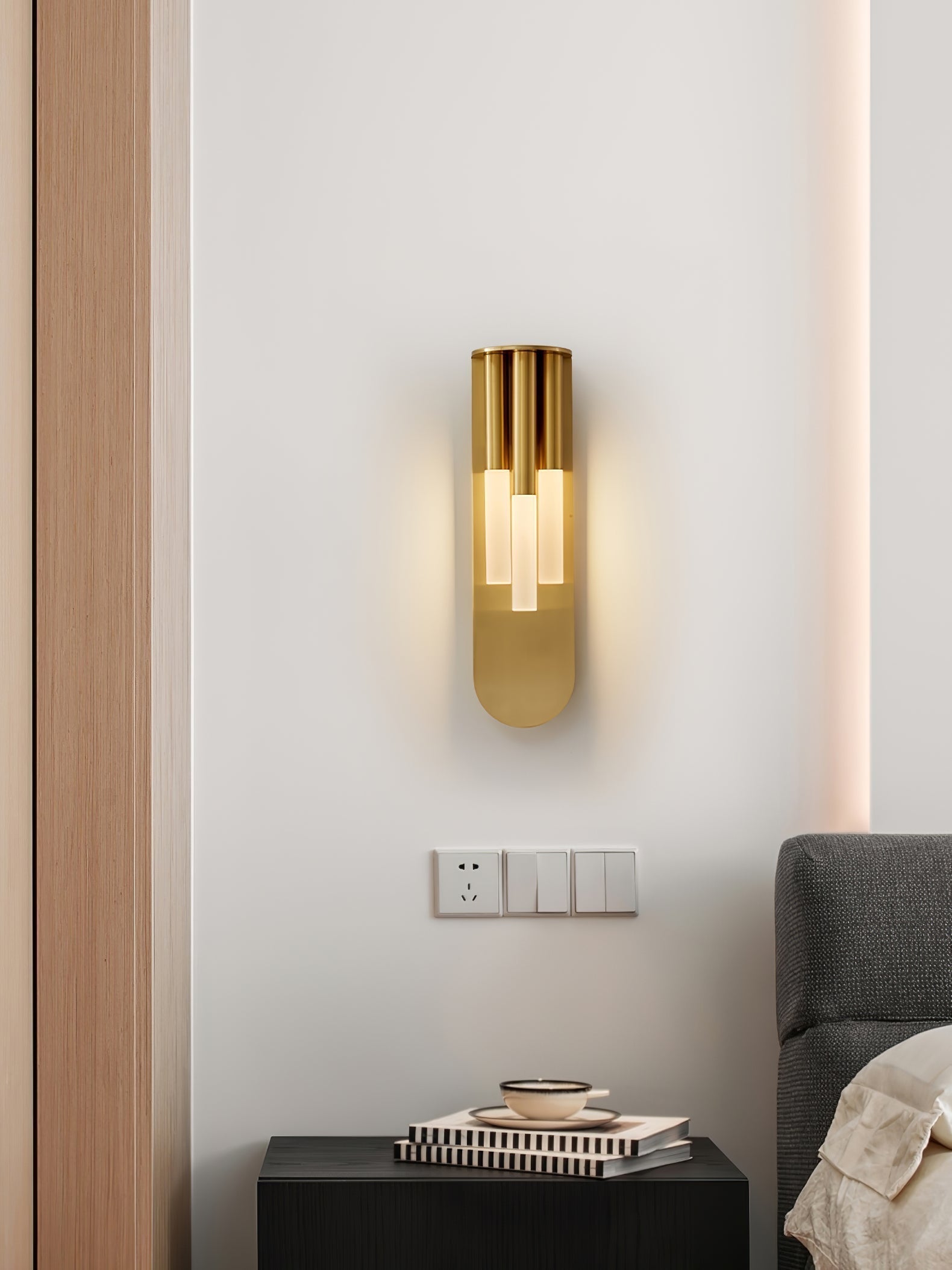 Rousseau Wall Lamp - Blowlighting